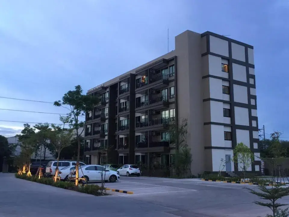 Property building in The Residence Thepkanjana Property building in The Residence Thepkanjana