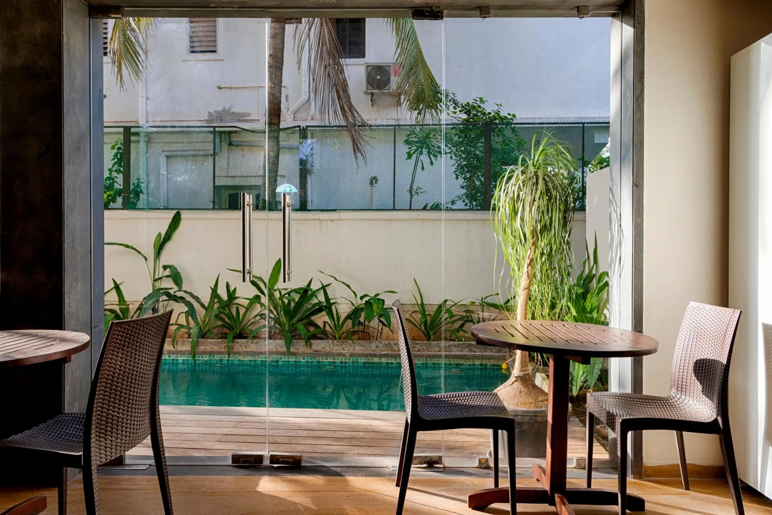 Restaurant/places to eat in Riva Boutique Apartments