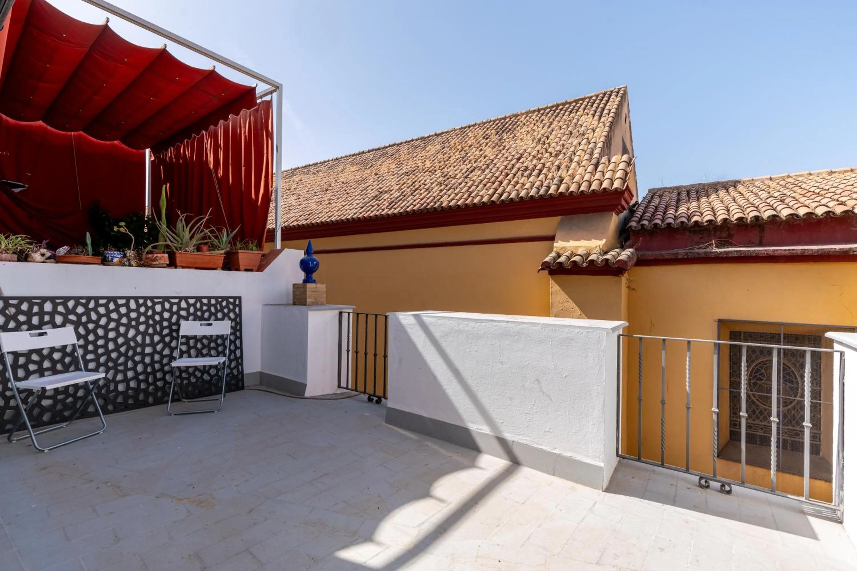 Balcony/Terrace in HOUSE SEVILLANA 6 habitaciones