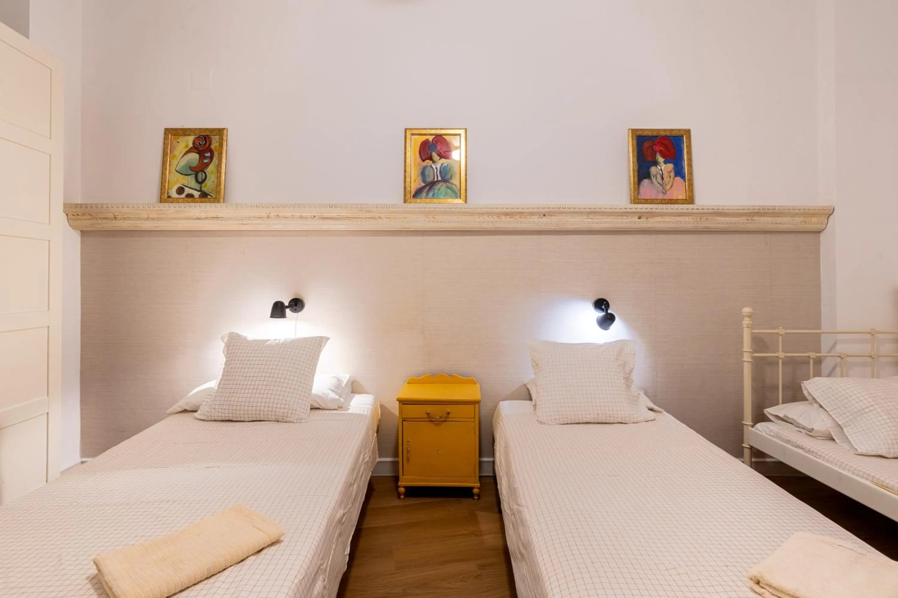 Bedroom, Bed in HOUSE SEVILLANA 6 habitaciones