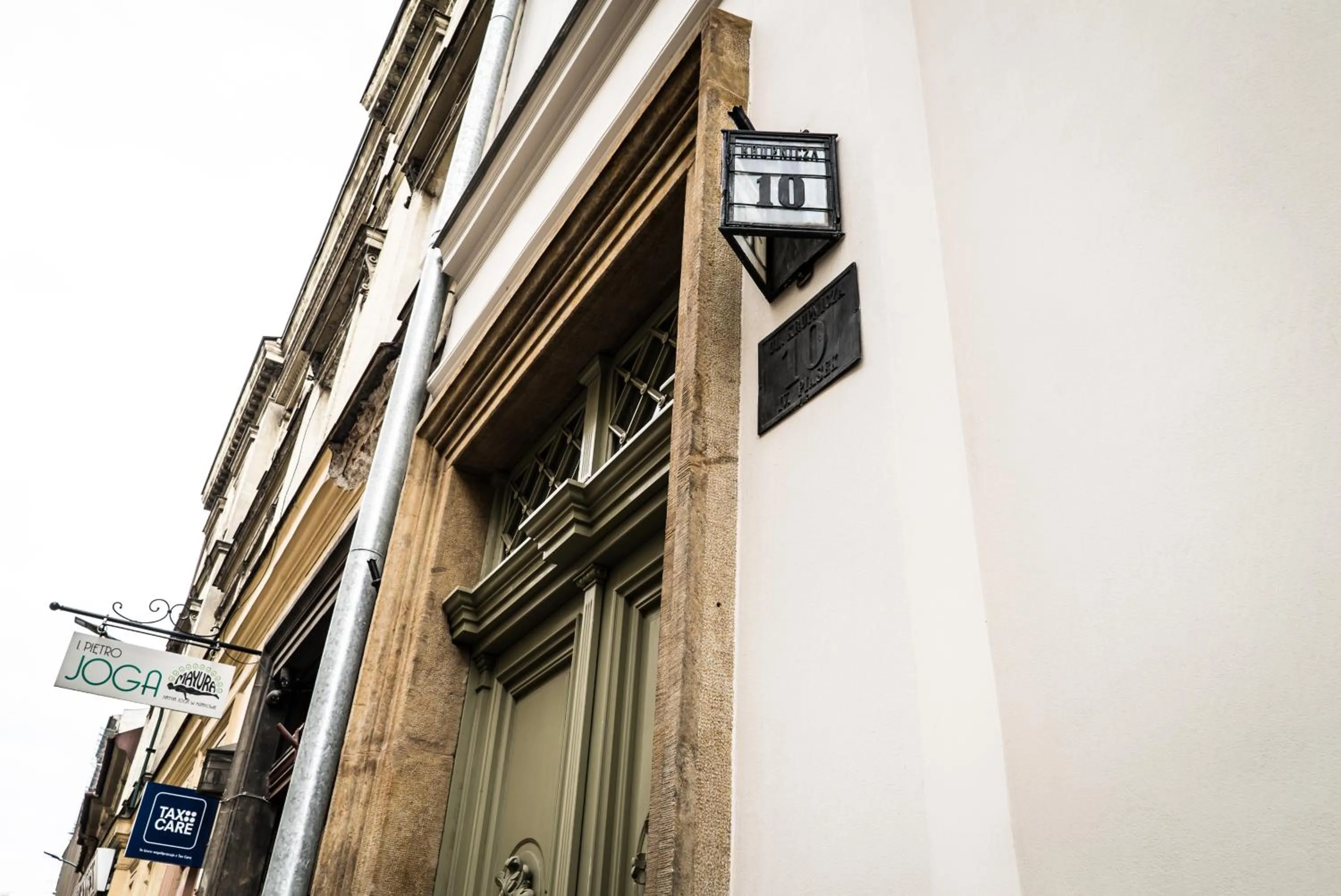 Property building in Avium Old Town Apartments