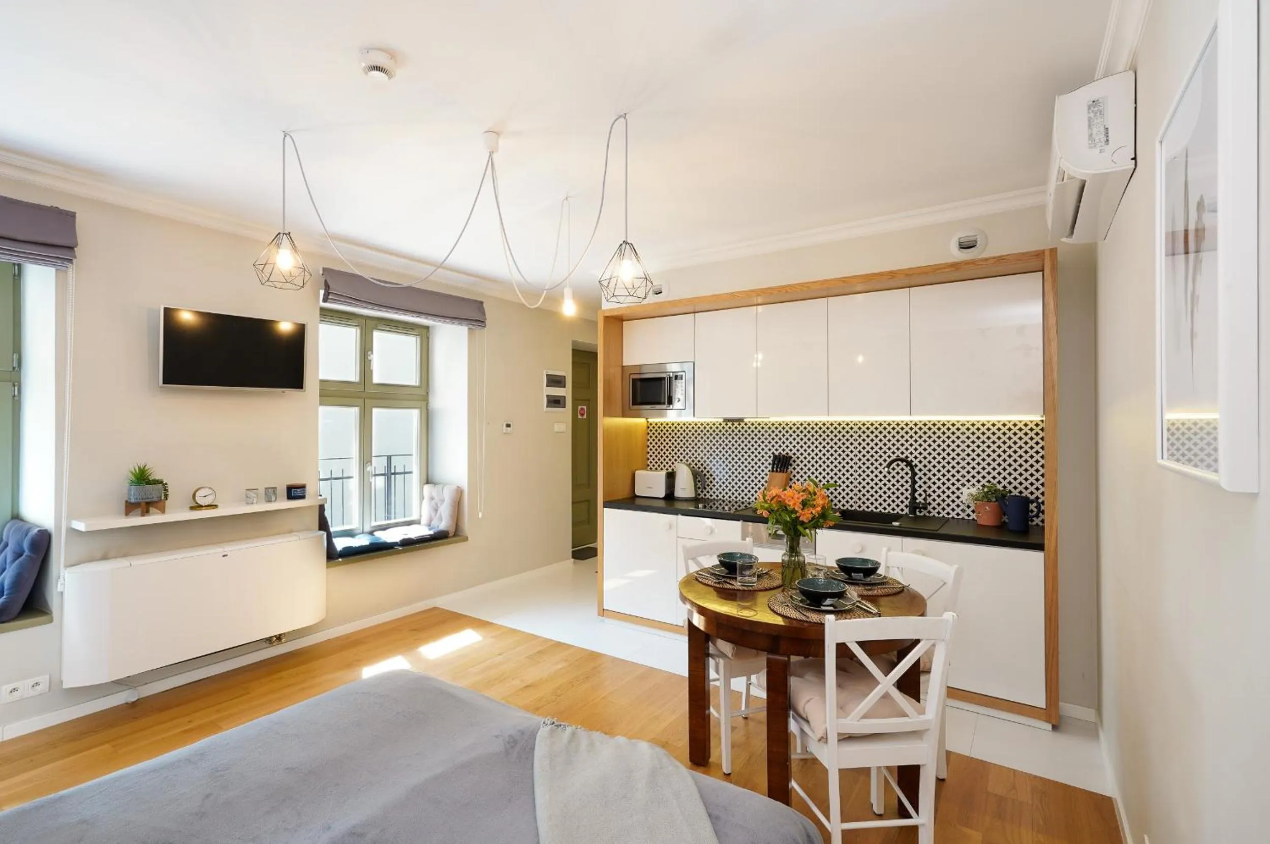 Dining area in Avium Old Town Apartments