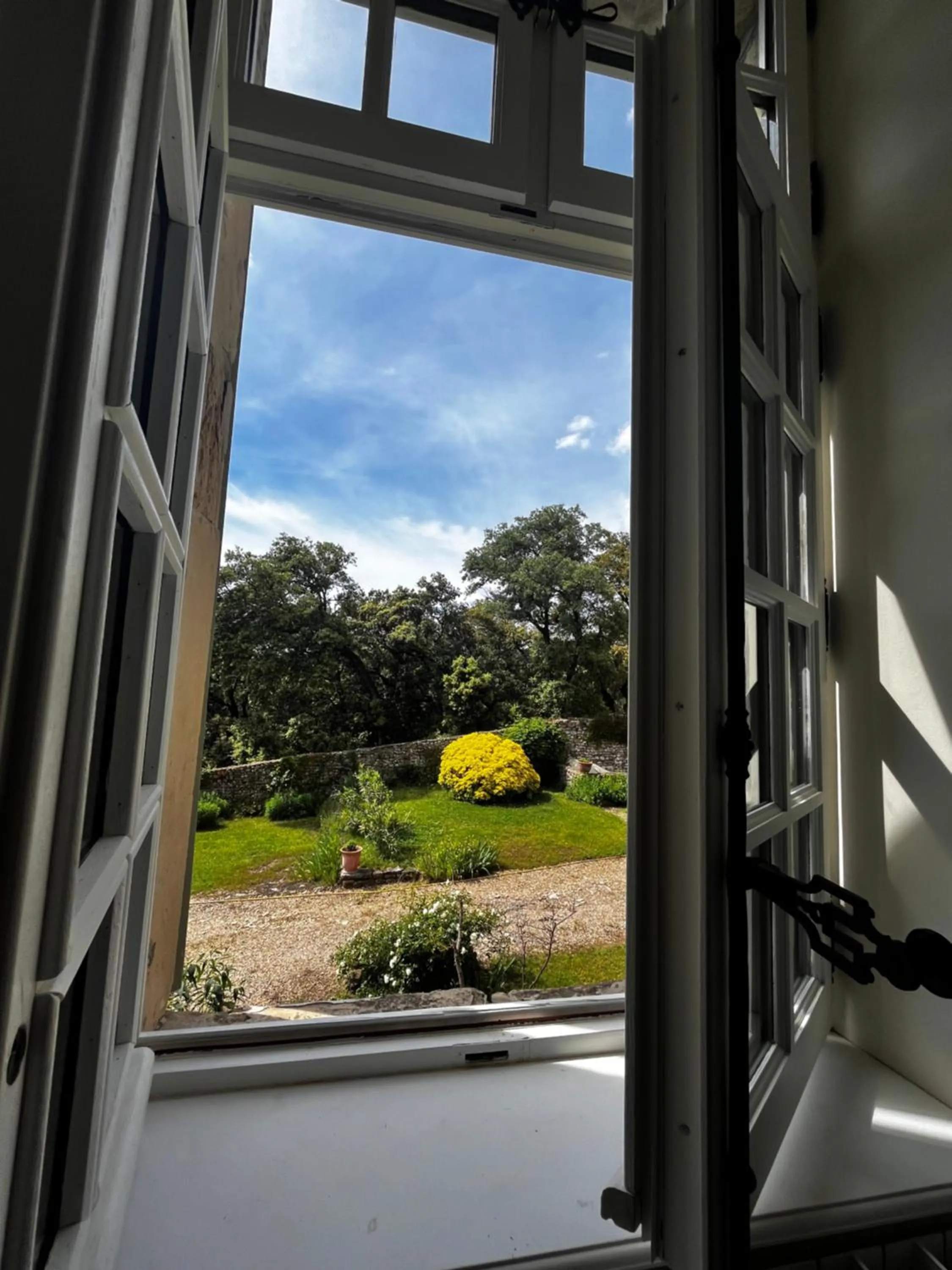 Garden view in Château de Rousson