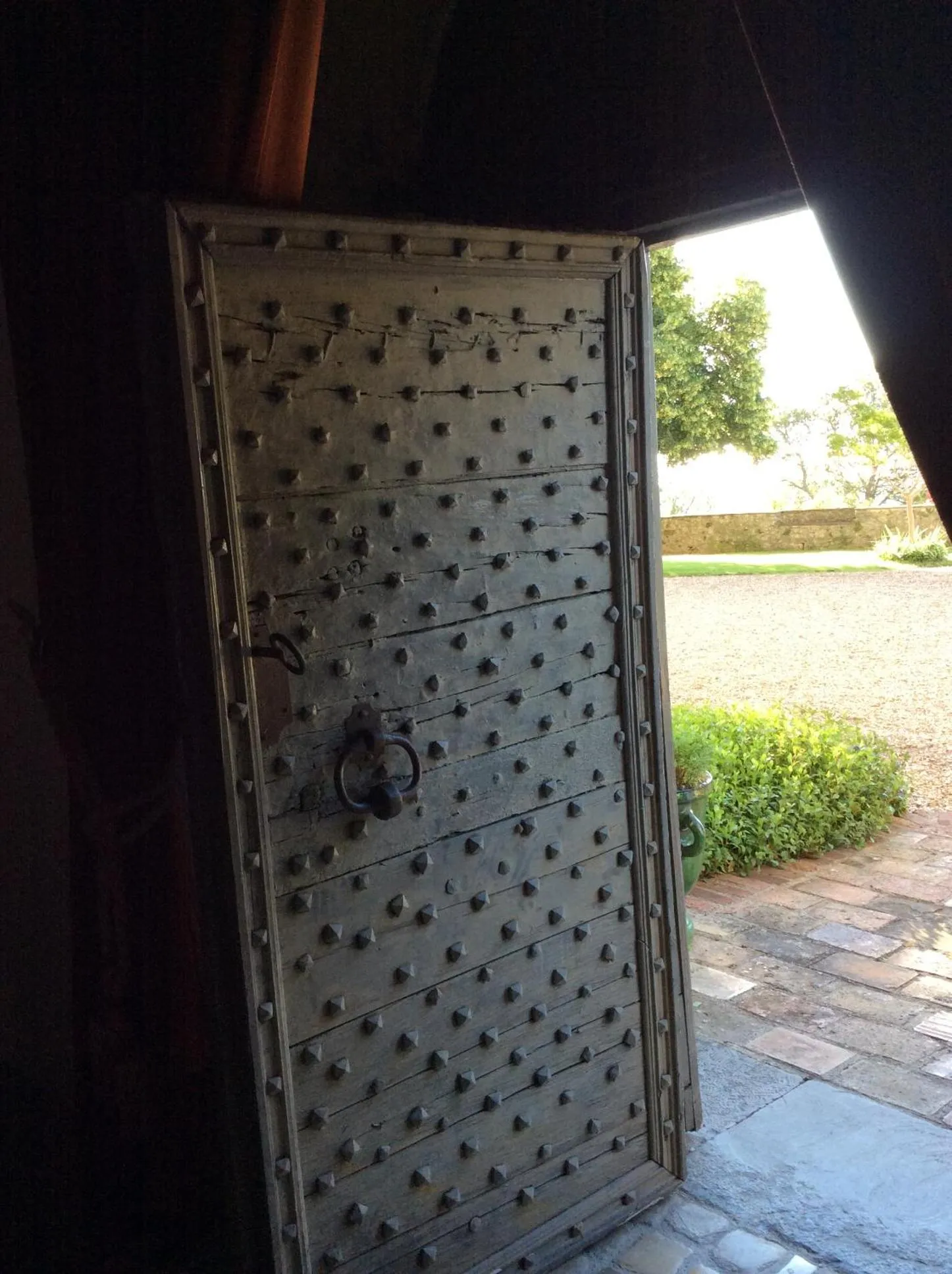 Facade/entrance in Château de Rousson
