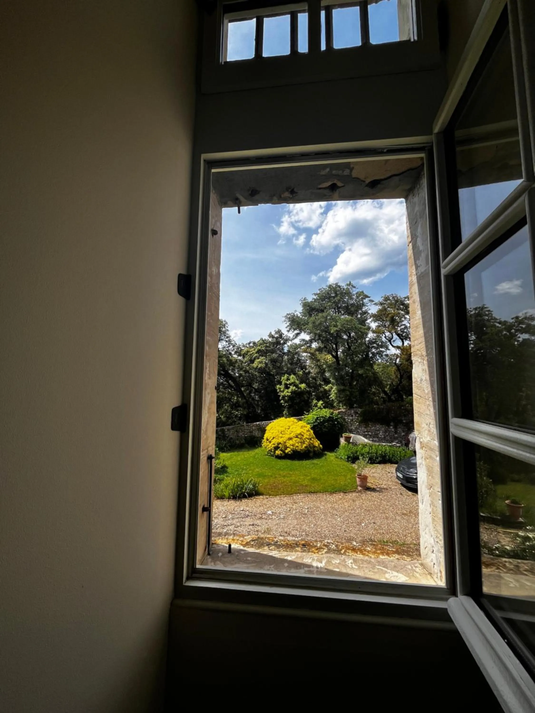Shower in Château de Rousson