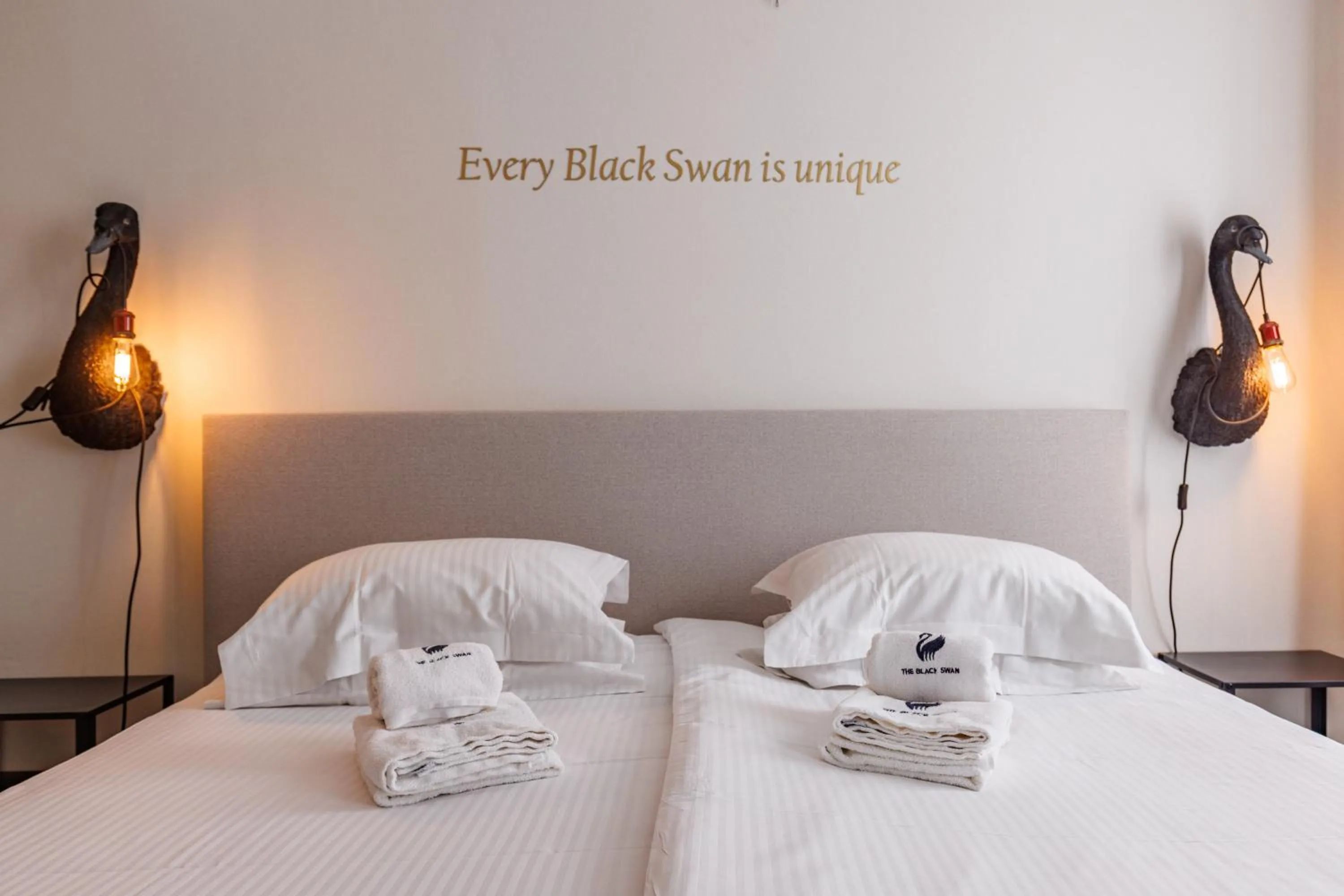 Bed in The Black Swan Hotel