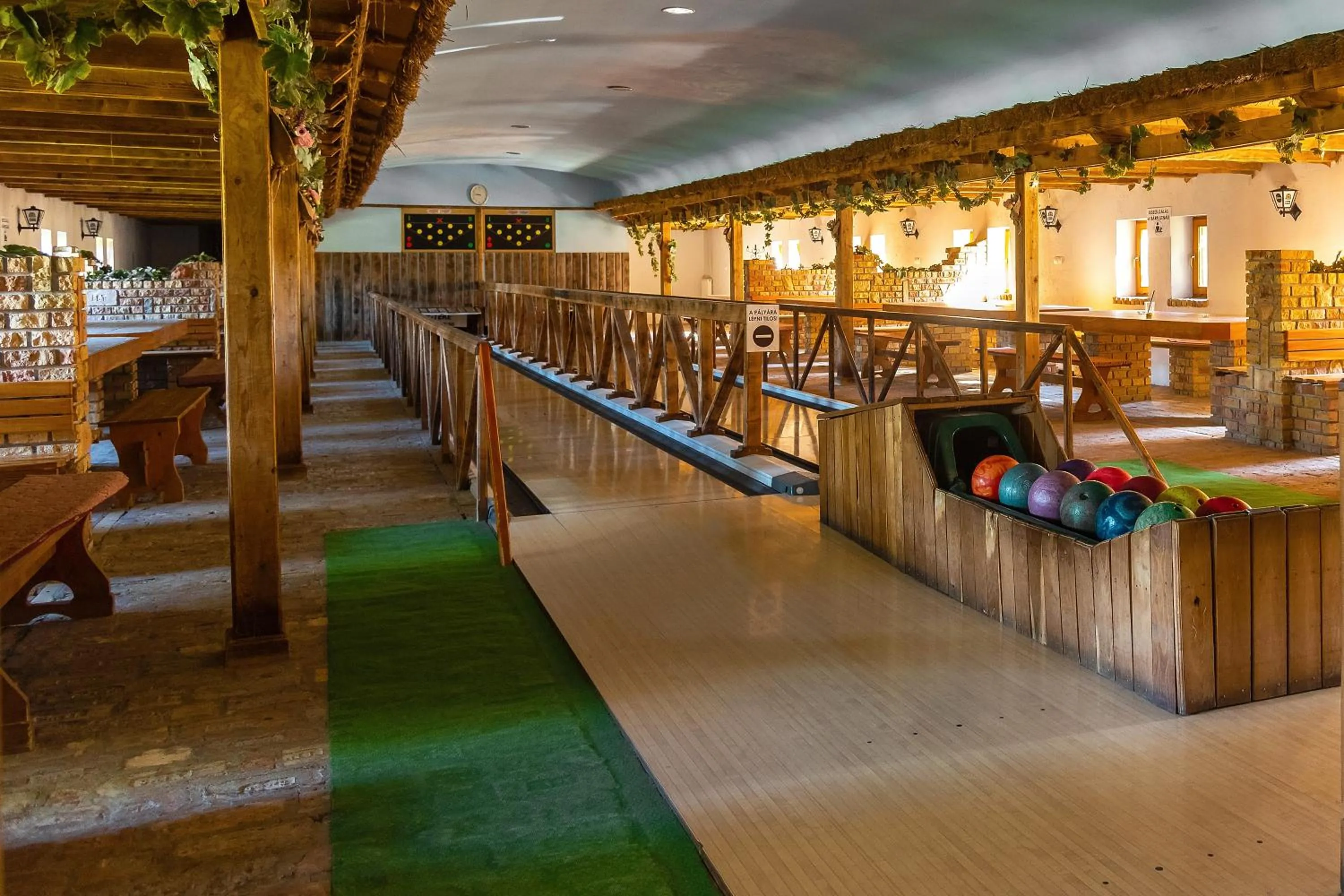 Bowling in Puchner Kastélyszálló