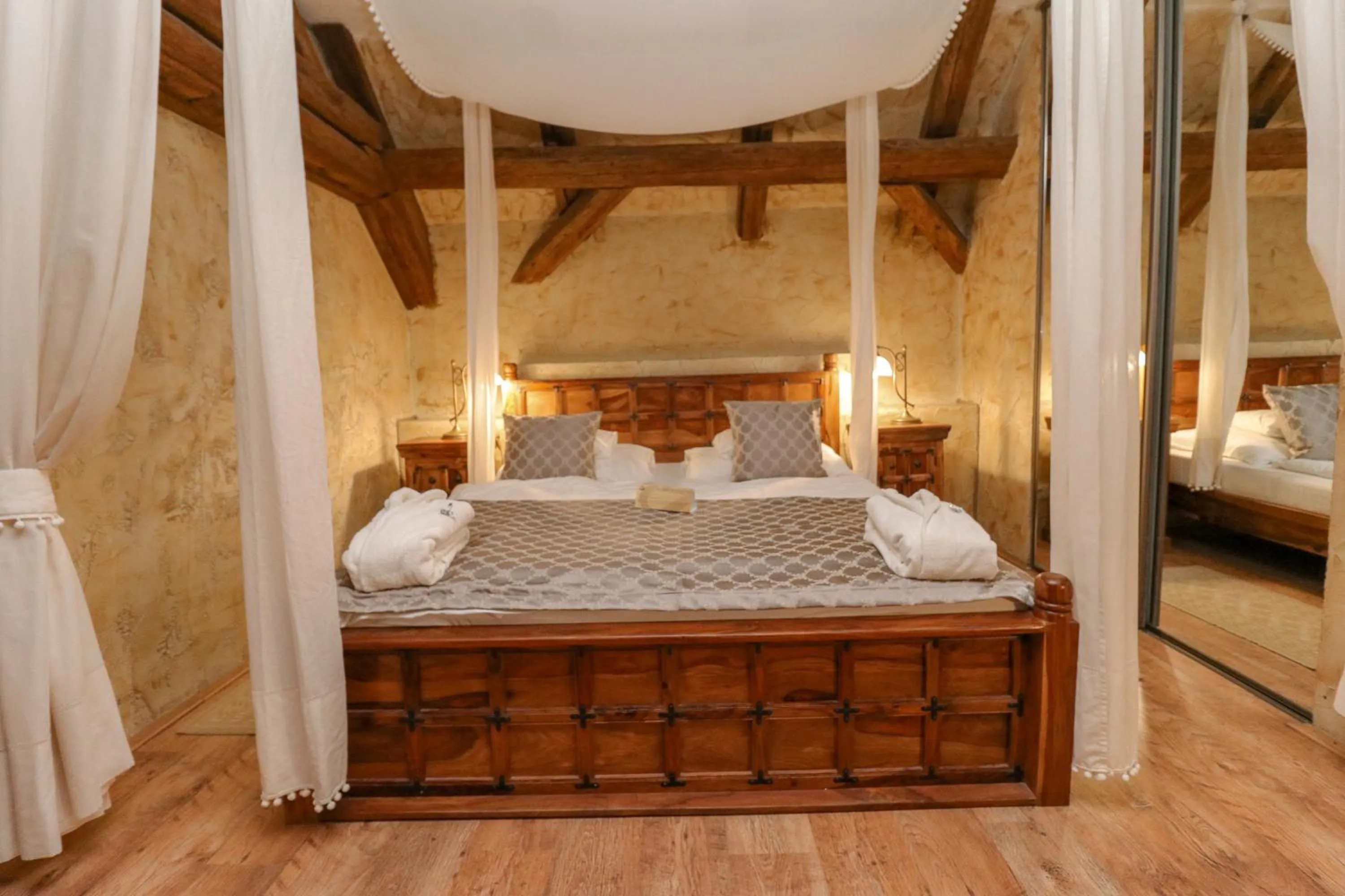 Bedroom, Bed in Puchner Kastélyszálló