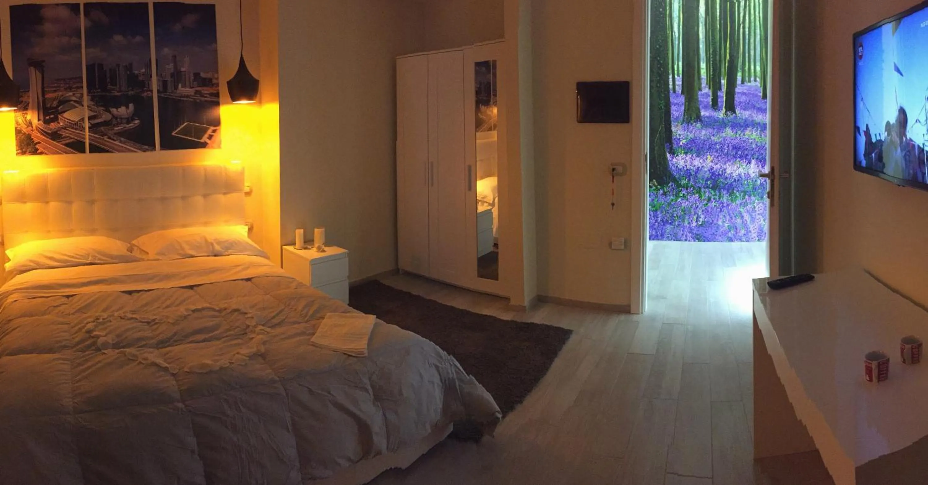 Photo of the whole room, Bed in Morra's Home