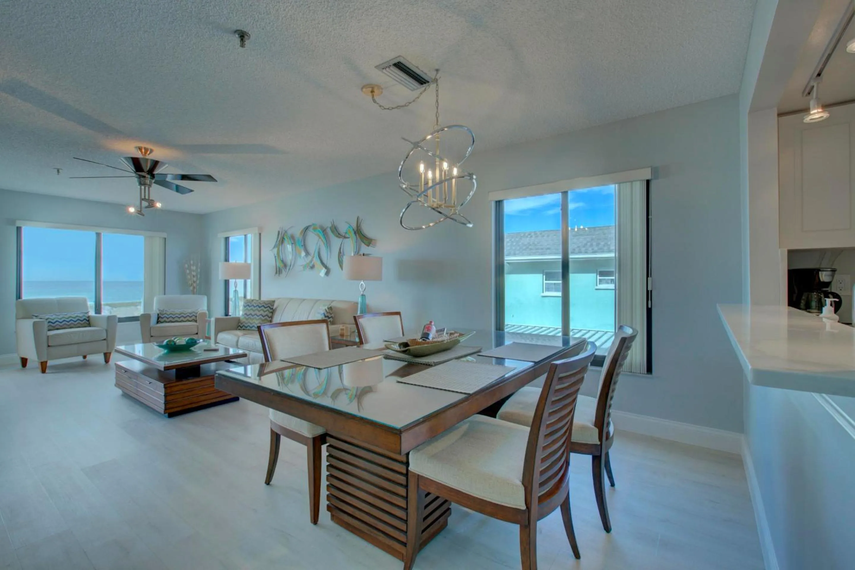 Property building in Anna Maria Island Beach Sands