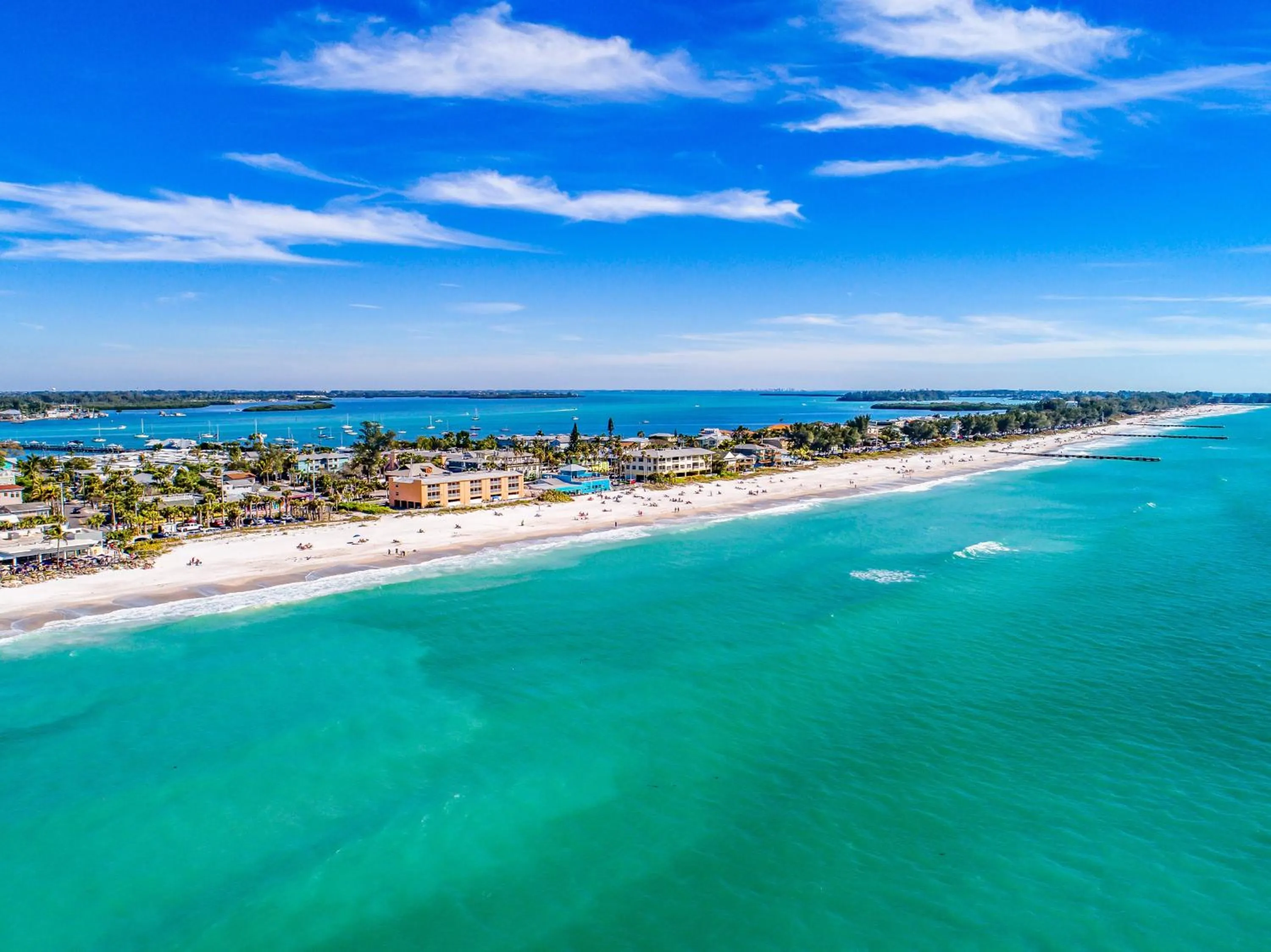 Property building in Anna Maria Island Beach Sands