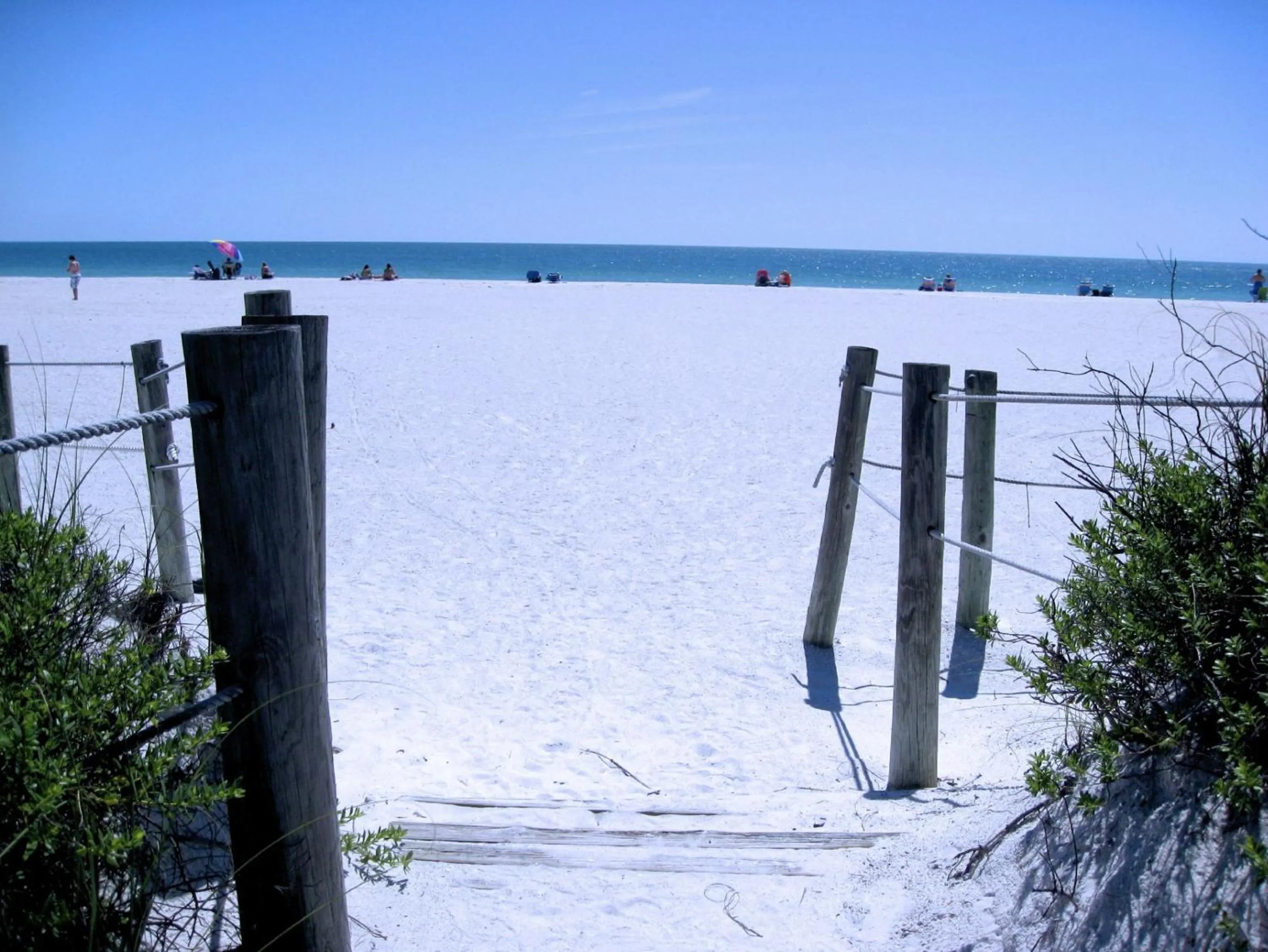 Property building in Anna Maria Island Beach Sands