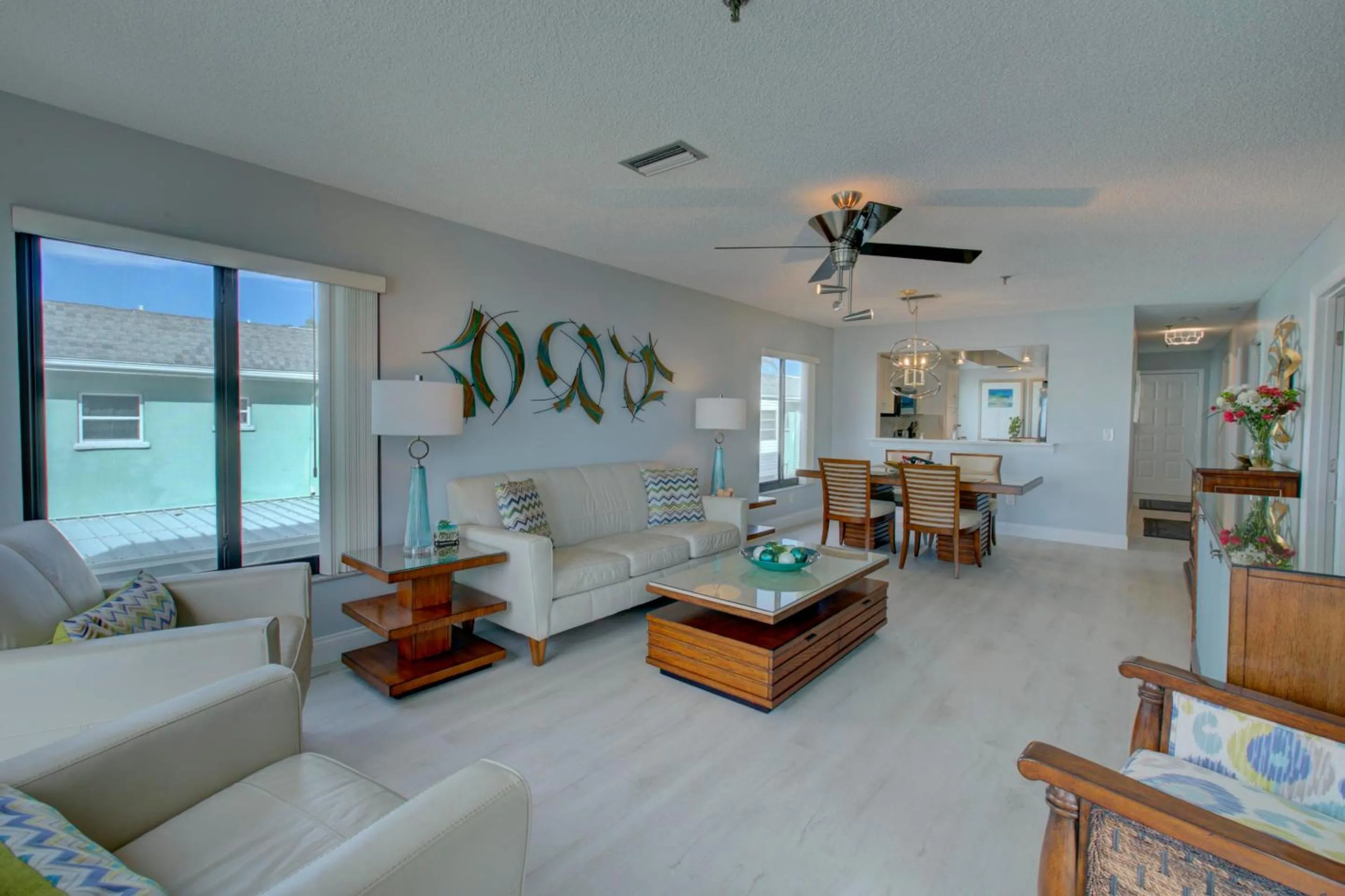 Property building in Anna Maria Island Beach Sands