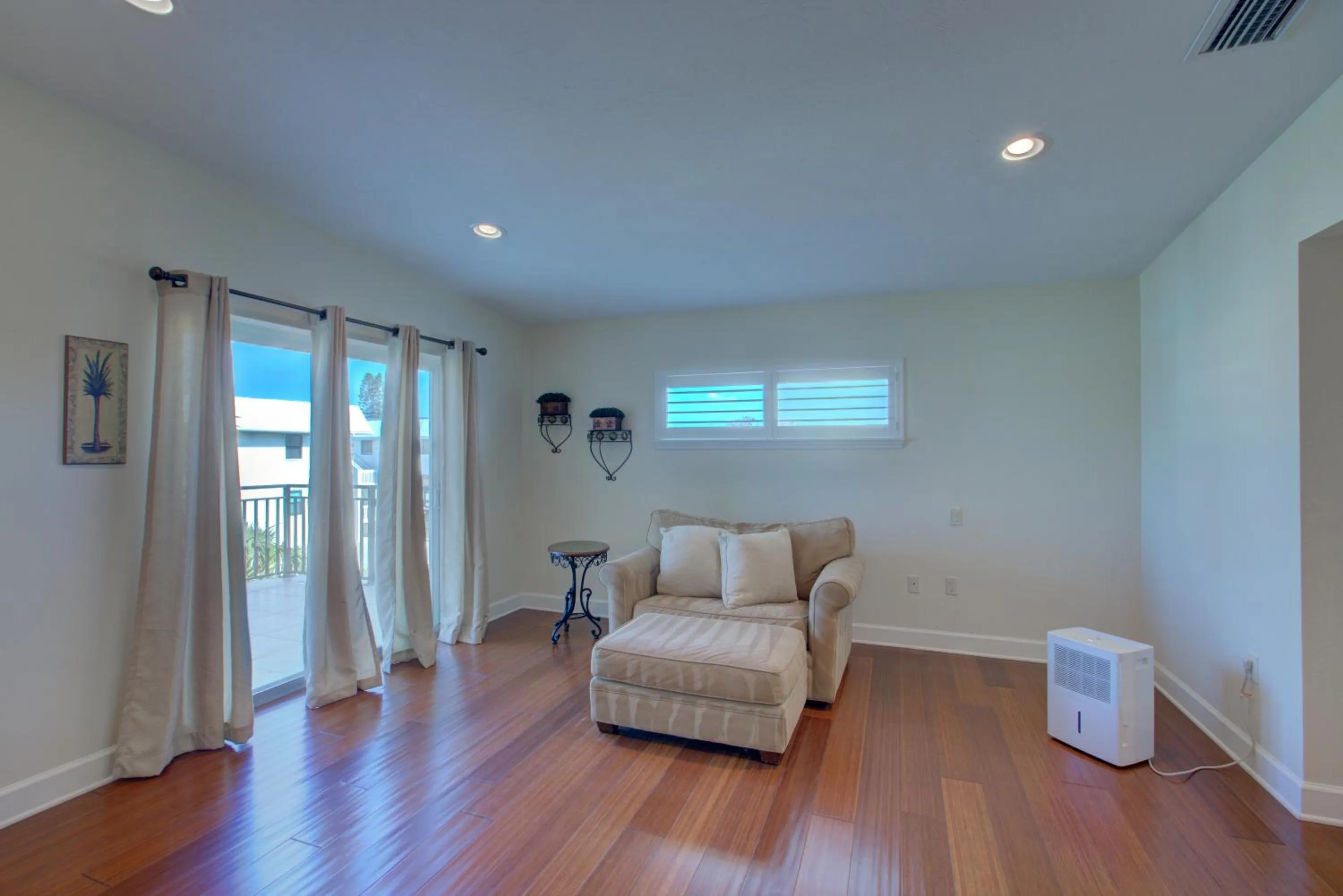 Property building in Anna Maria Island Beach Palace