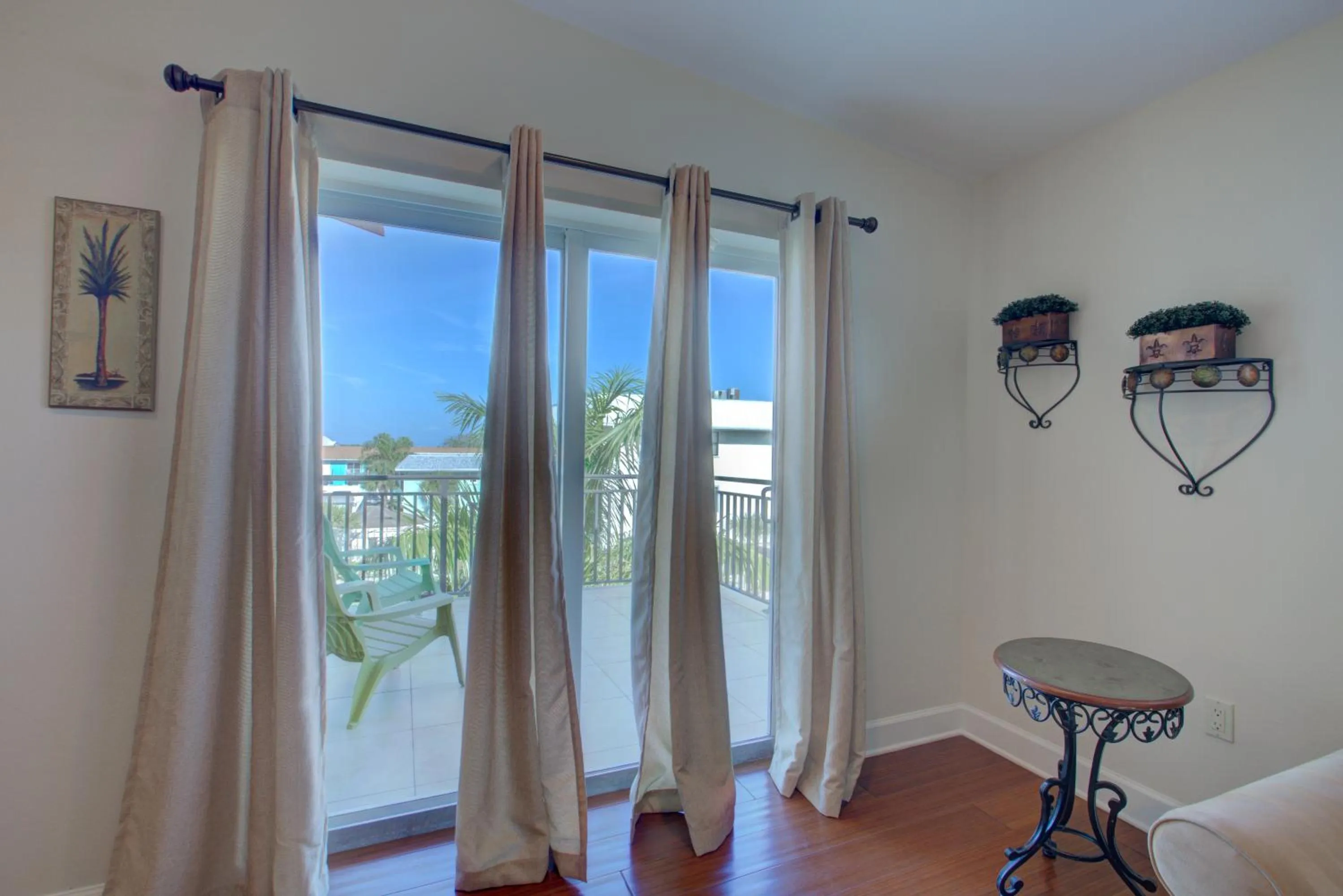 Property building in Anna Maria Island Beach Palace