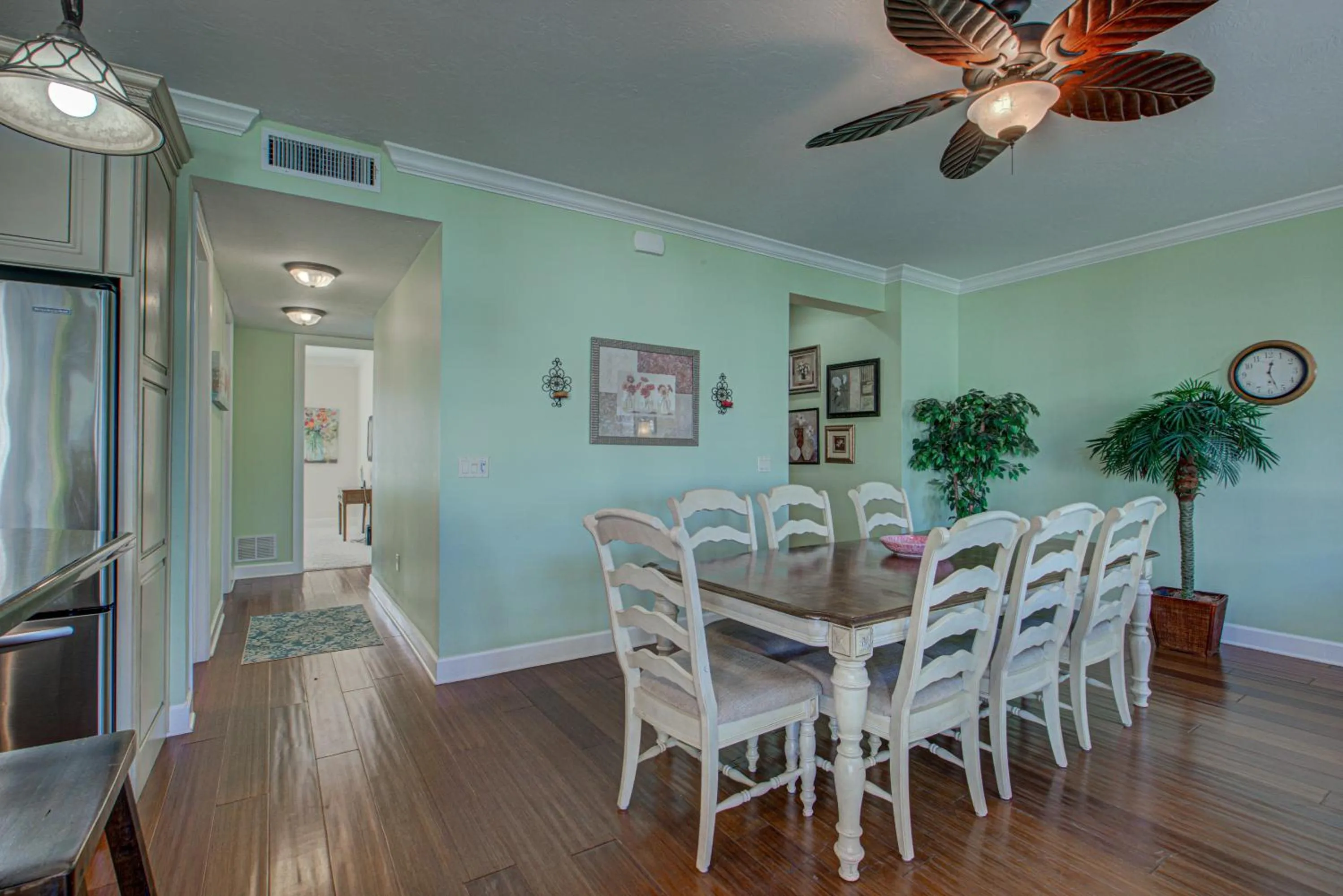 Property building in Anna Maria Island Beach Palace