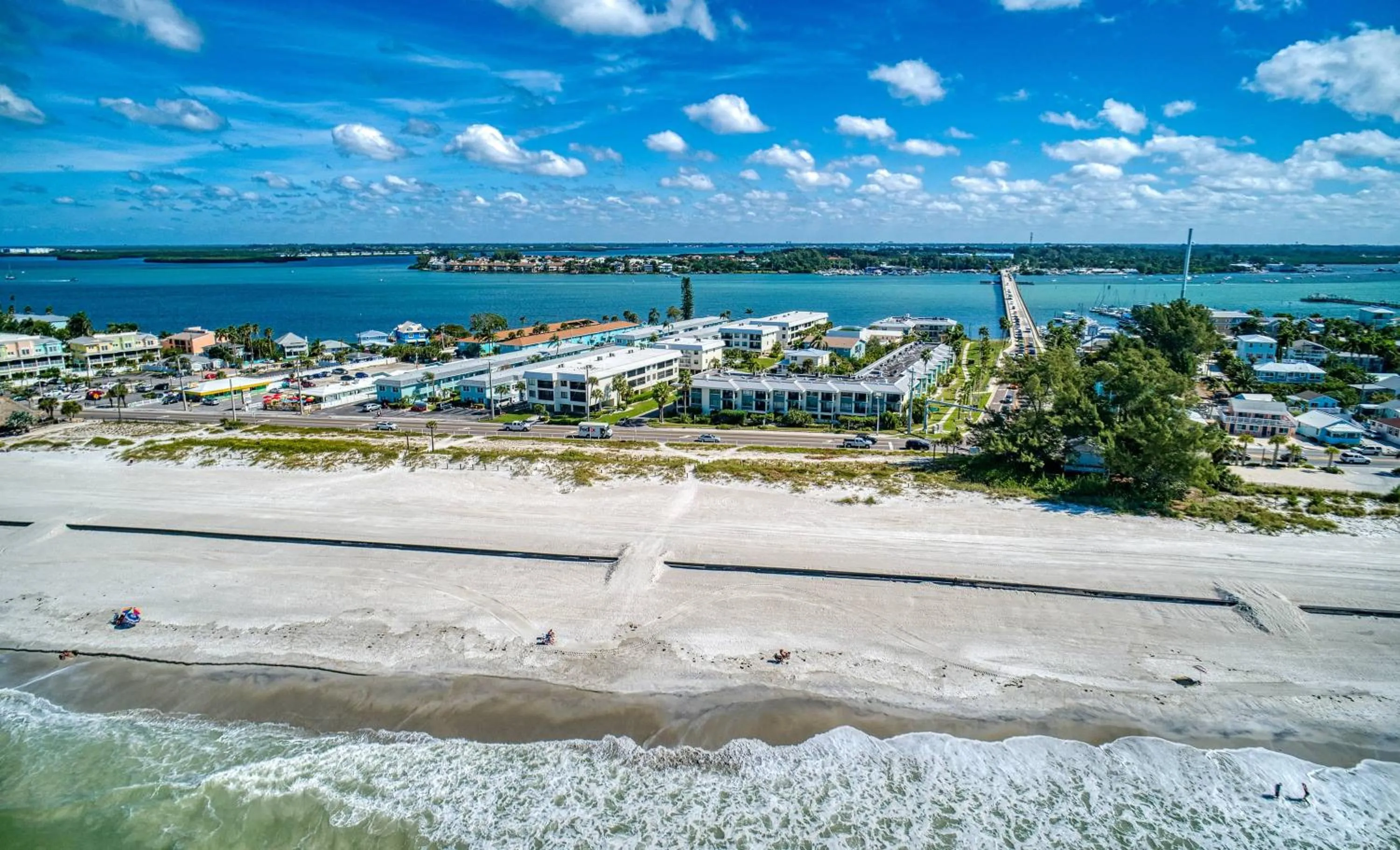 Property building in Anna Maria Island Beach Palace