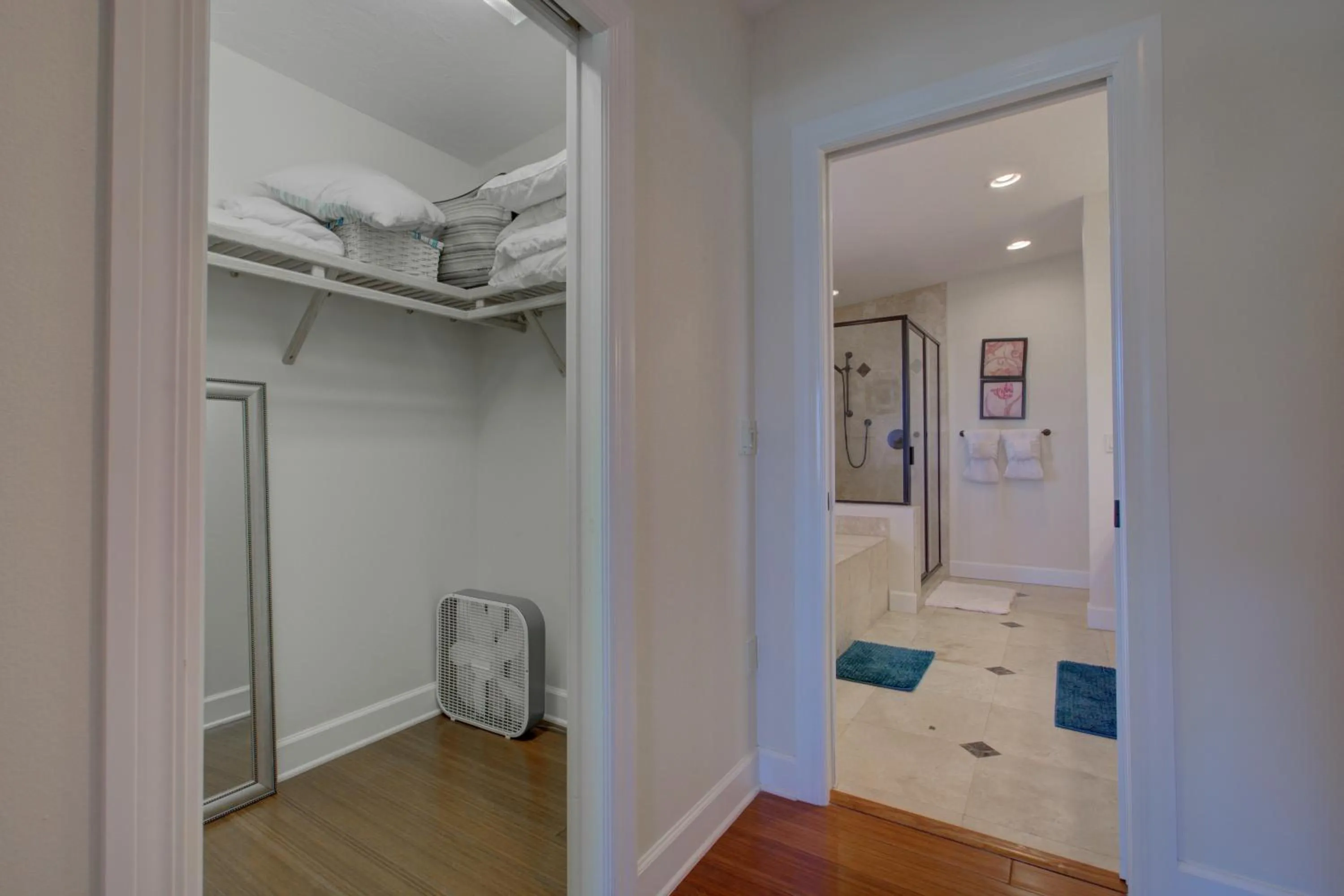 Property building in Anna Maria Island Beach Palace