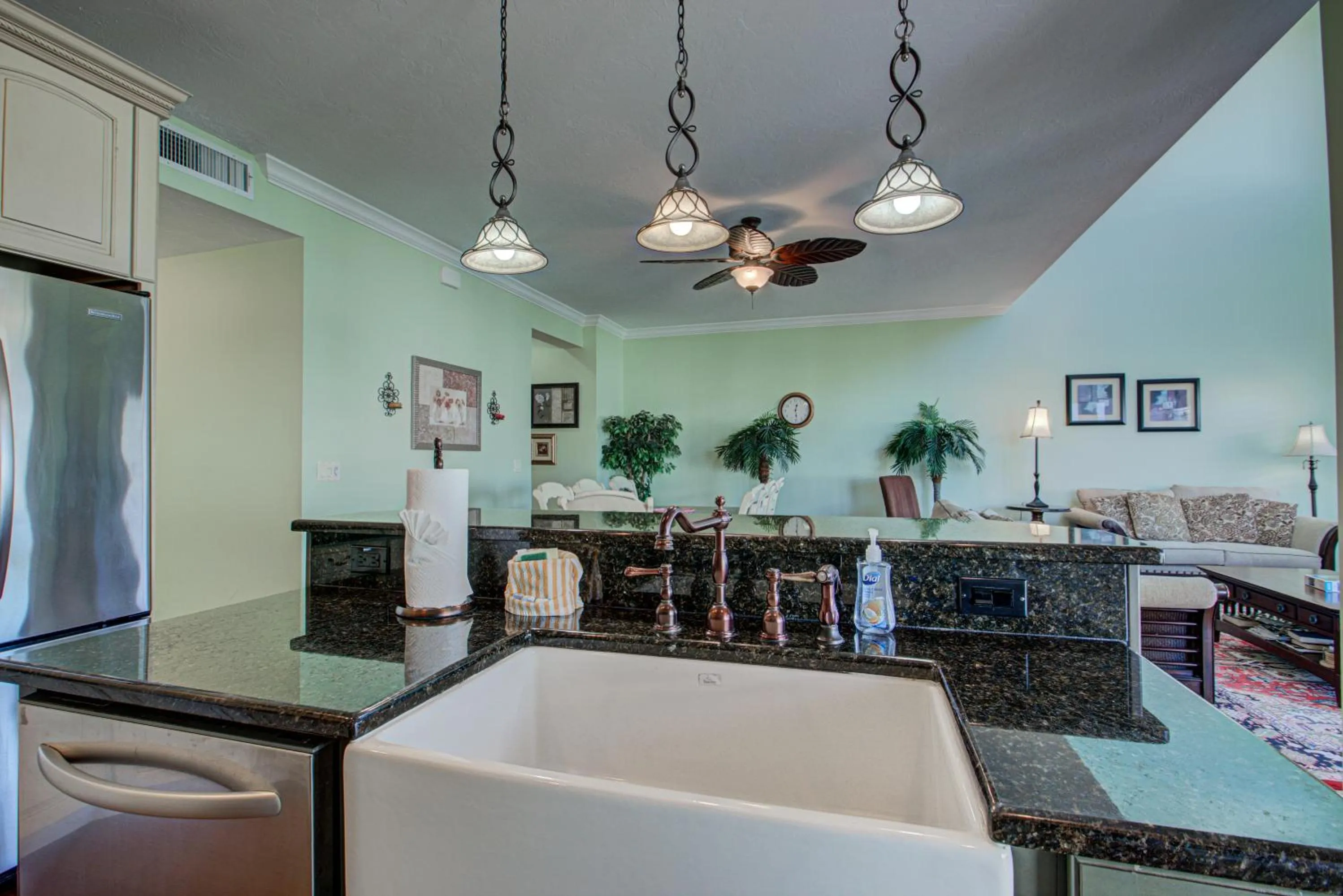 Property building in Anna Maria Island Beach Palace