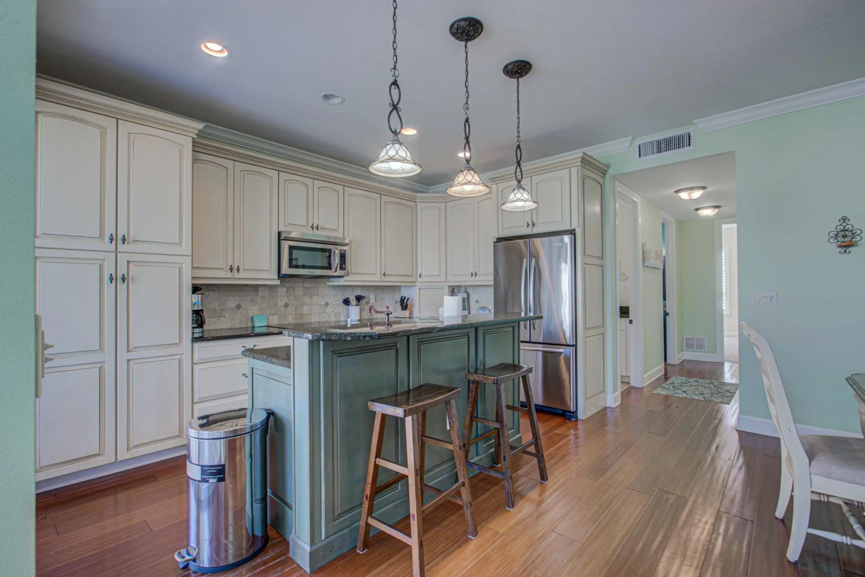 Property building in Anna Maria Island Beach Palace