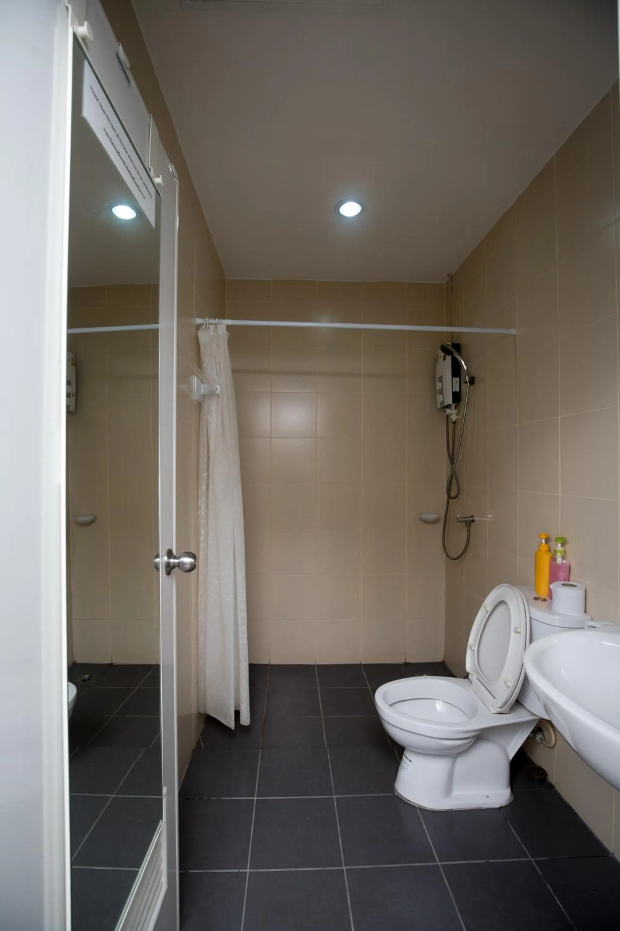 Bathroom in DKaYa Hostel