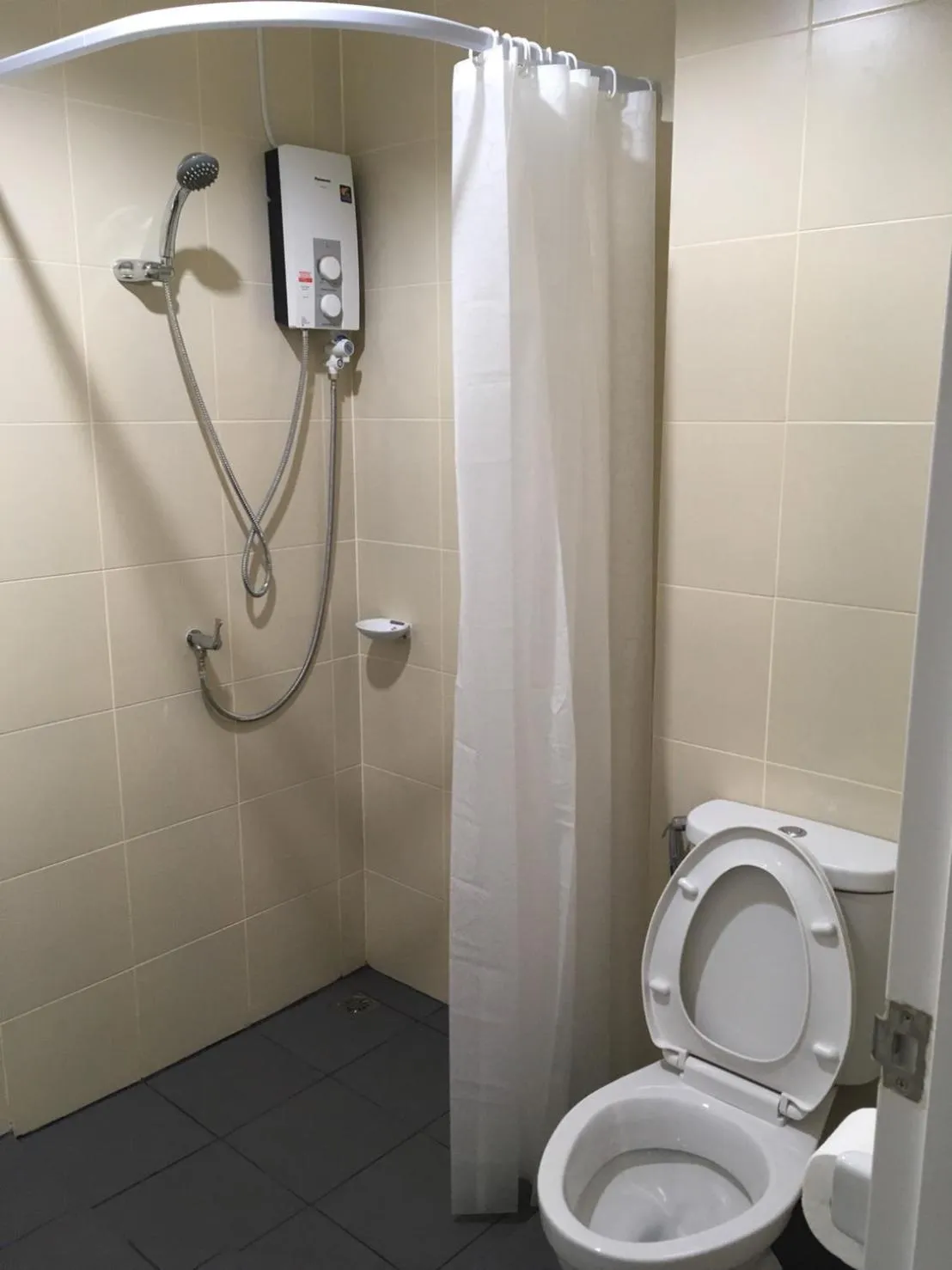 Bathroom in DKaYa Hostel