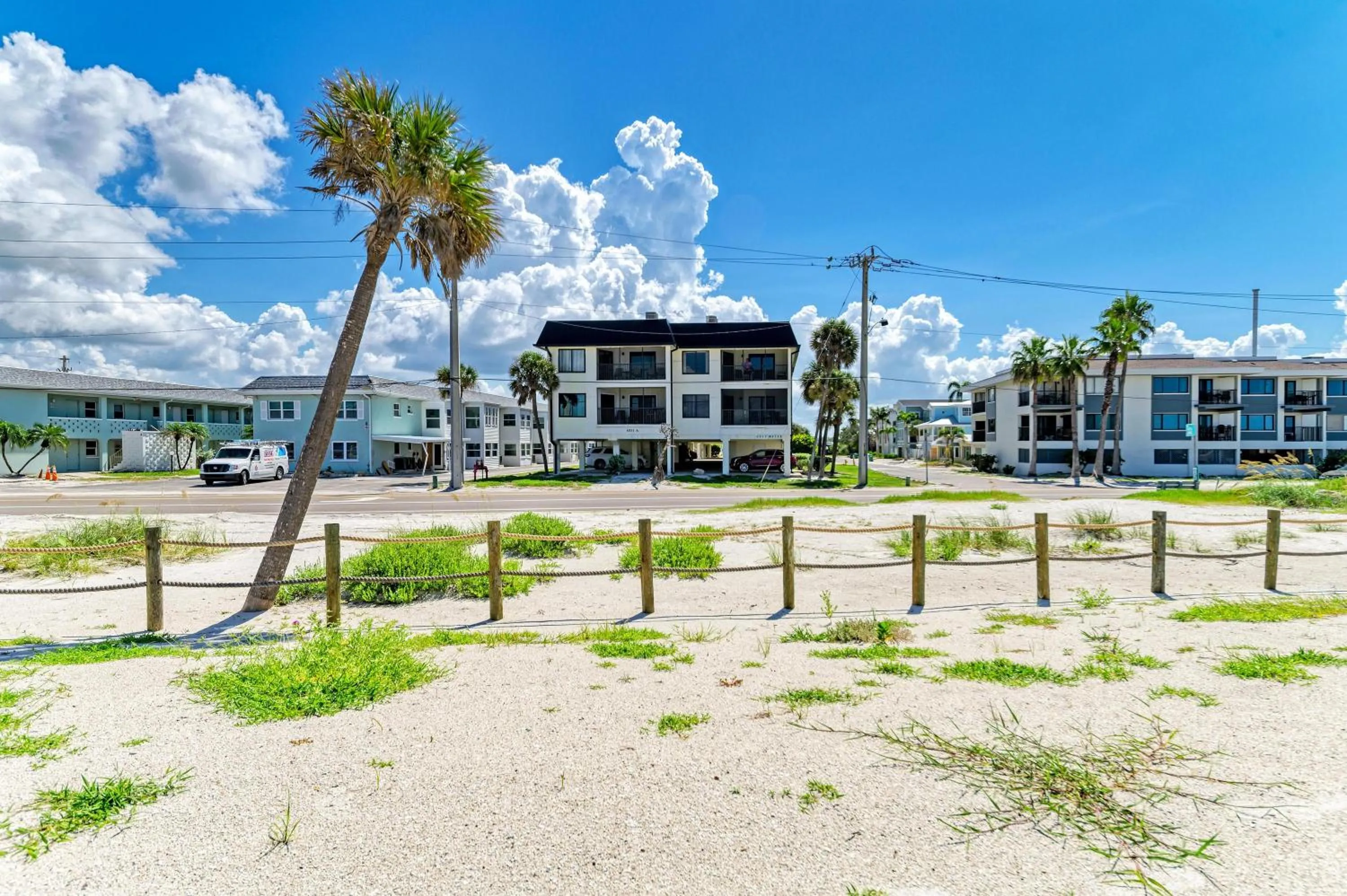 Property building in Anna Maria Island Beach Sands 101