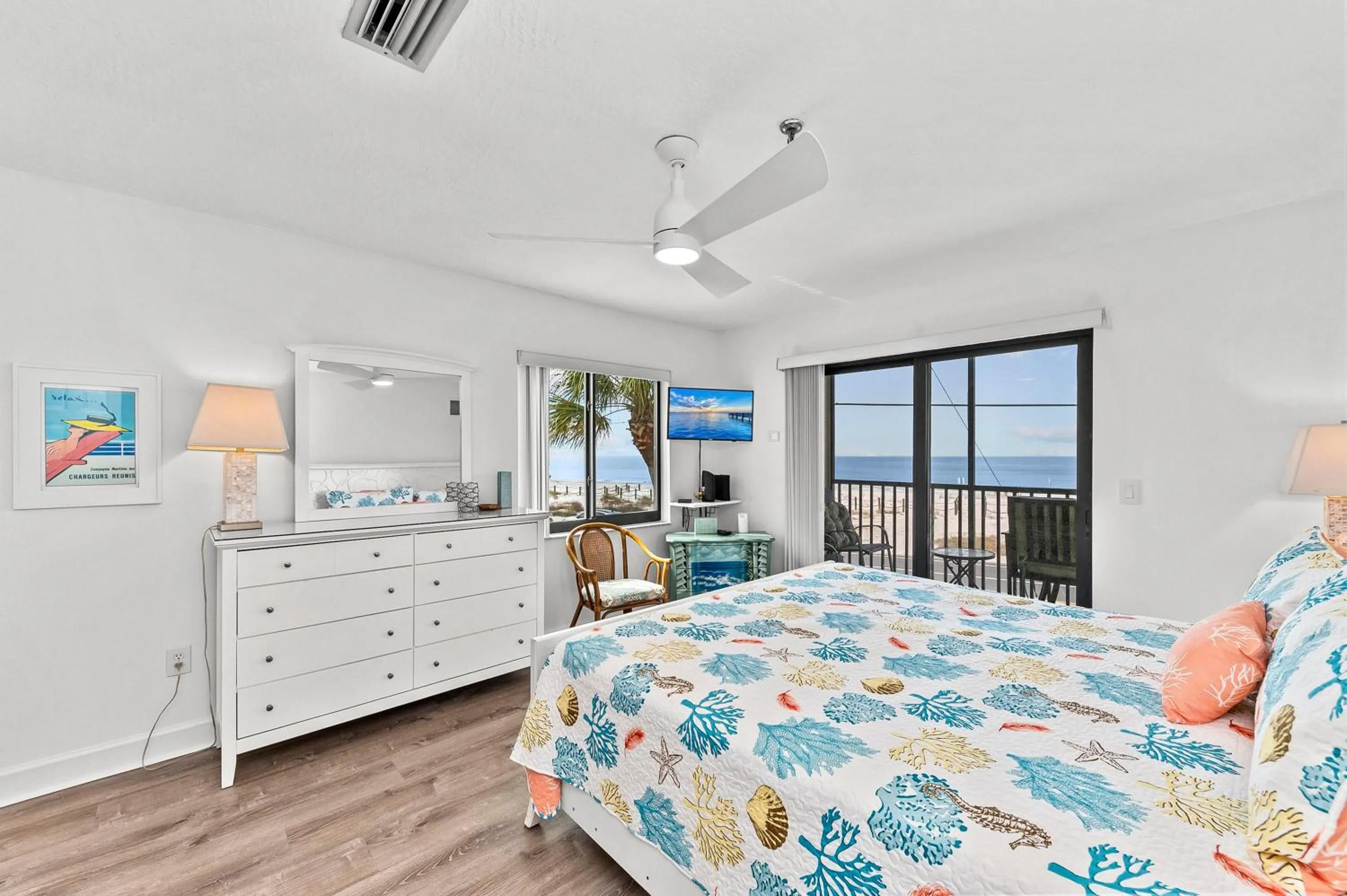 Bed in Anna Maria Island Beach Sands 101