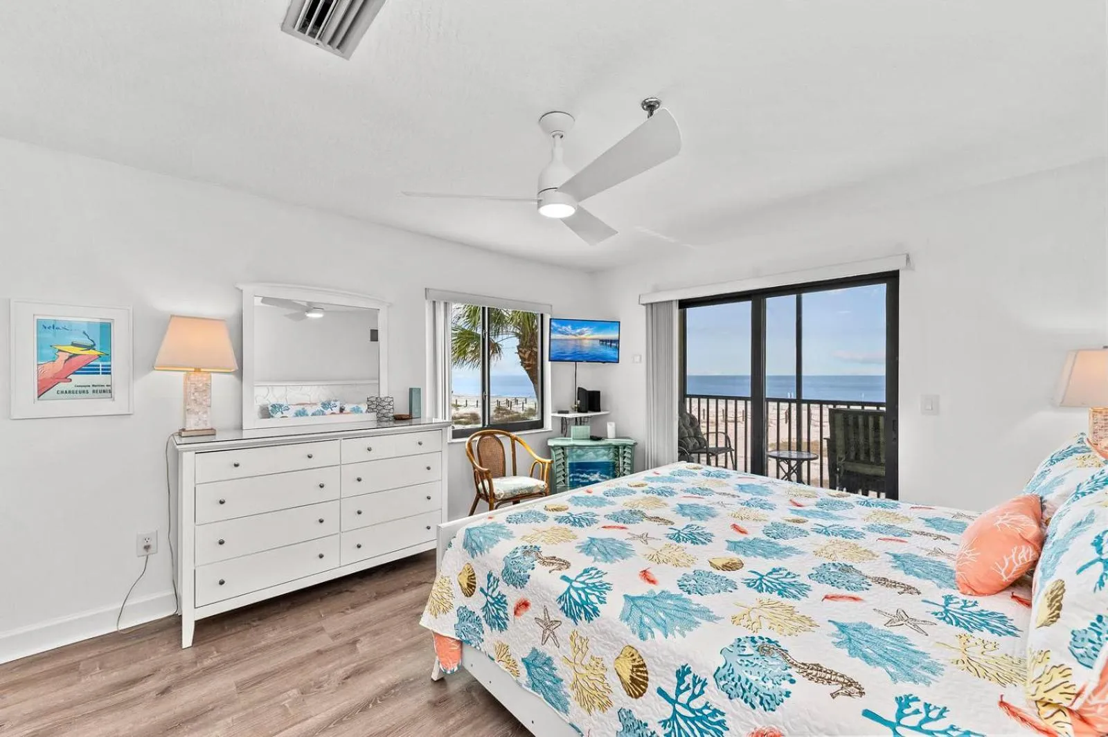 Bed in Anna Maria Island Beach Sands 101