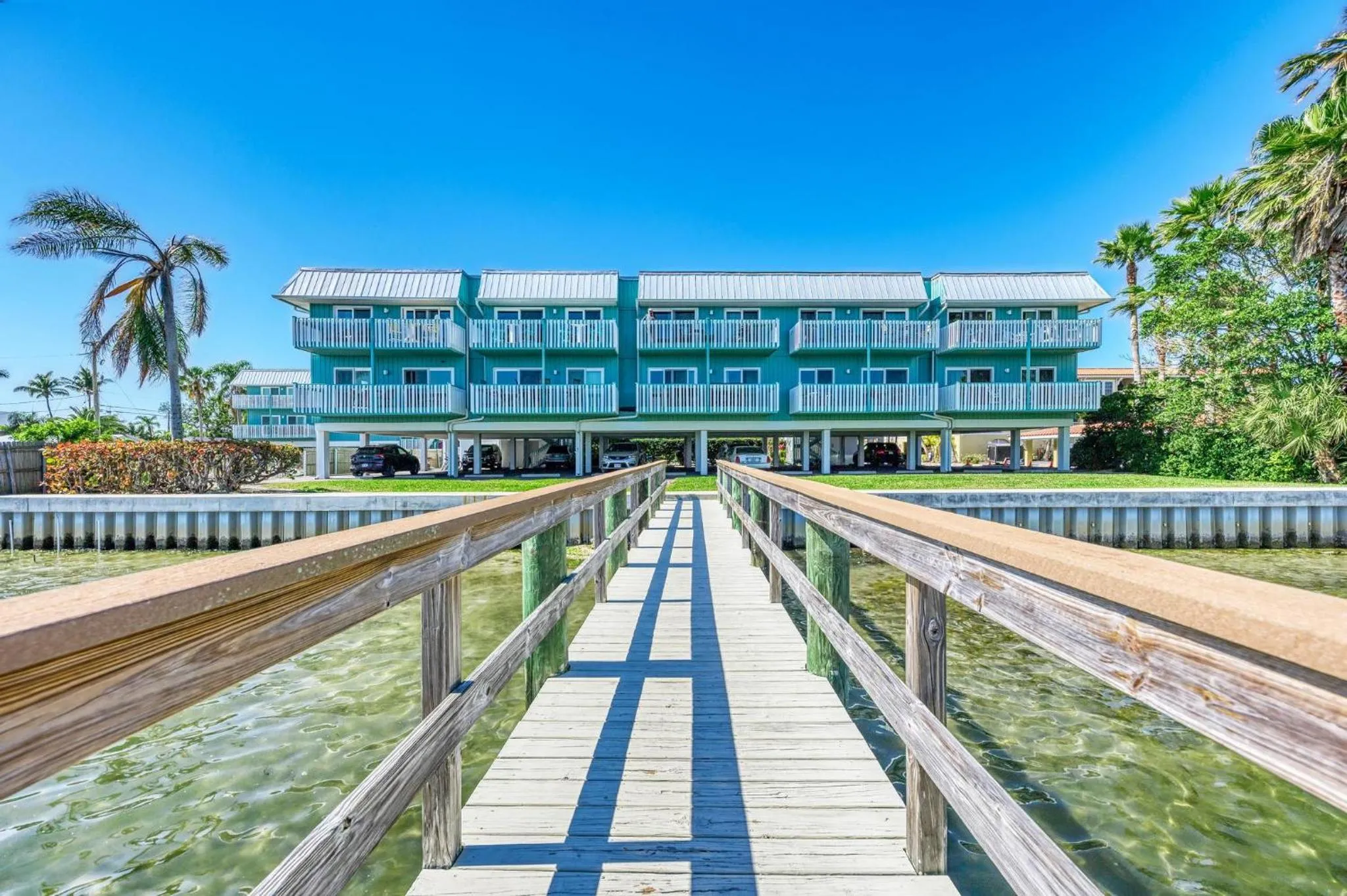 Property building in Anna Maria Island Beach Palms 6B