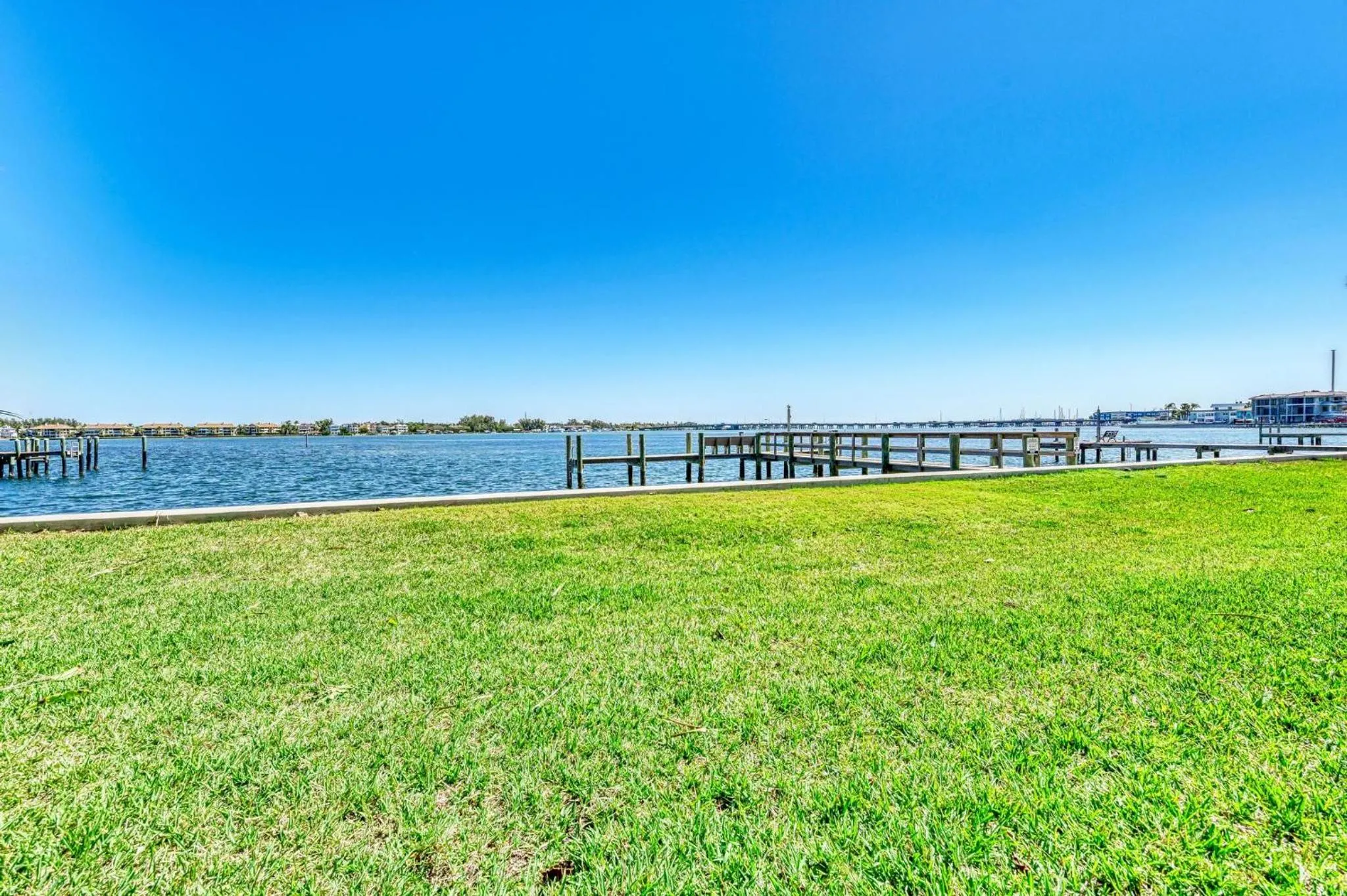 Property building in Anna Maria Island Beach Palms 6B