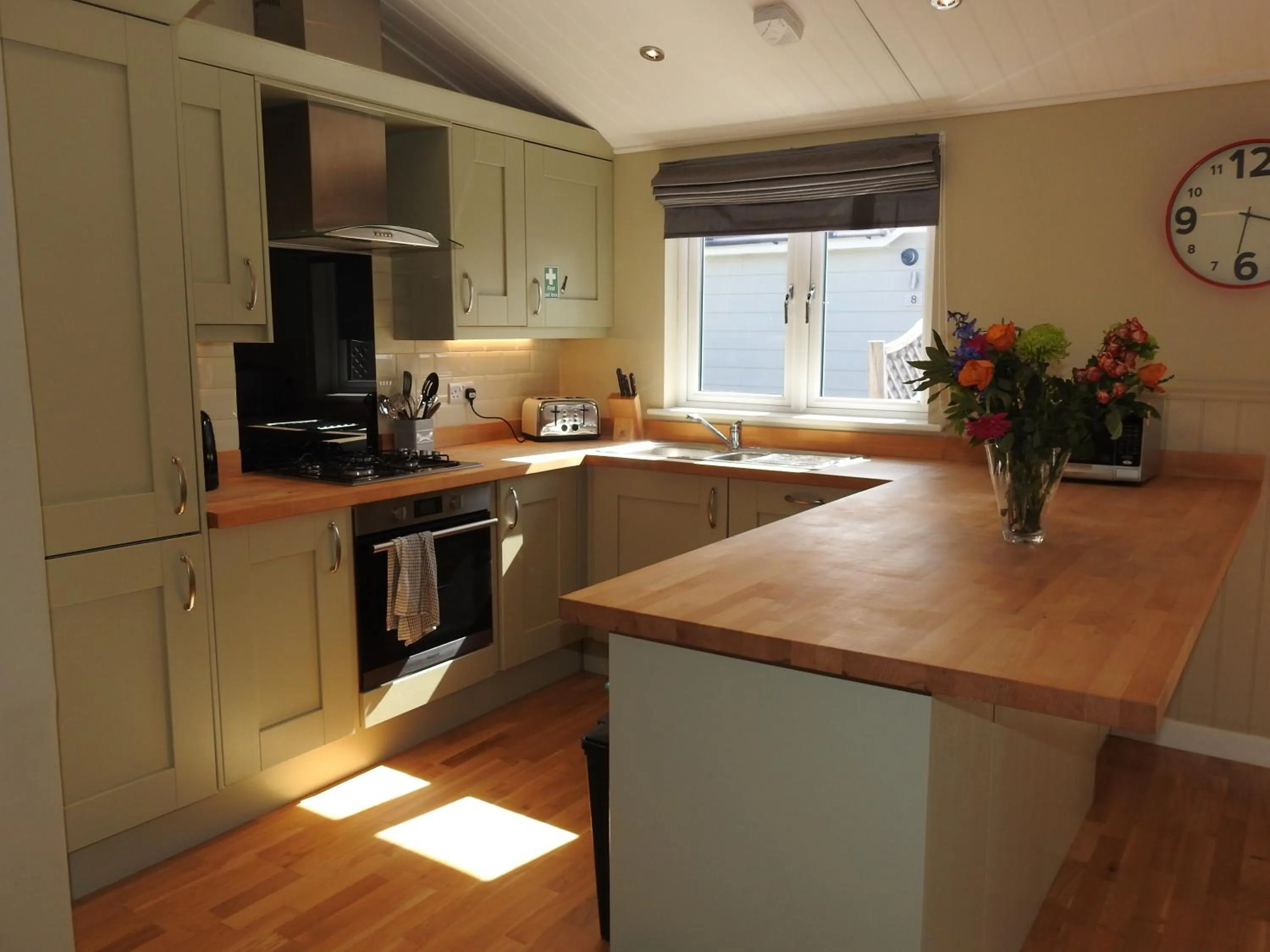 Kitchen or kitchenette in Golden Cross Holiday Park