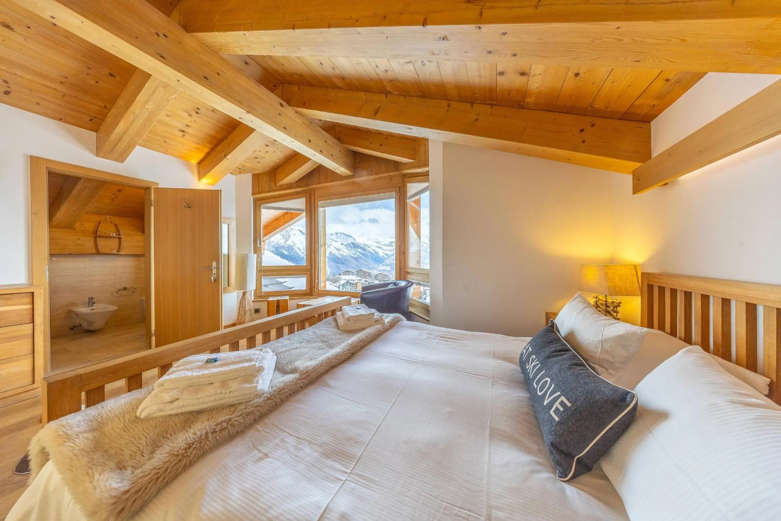 Bed in Chalet Enchanteur