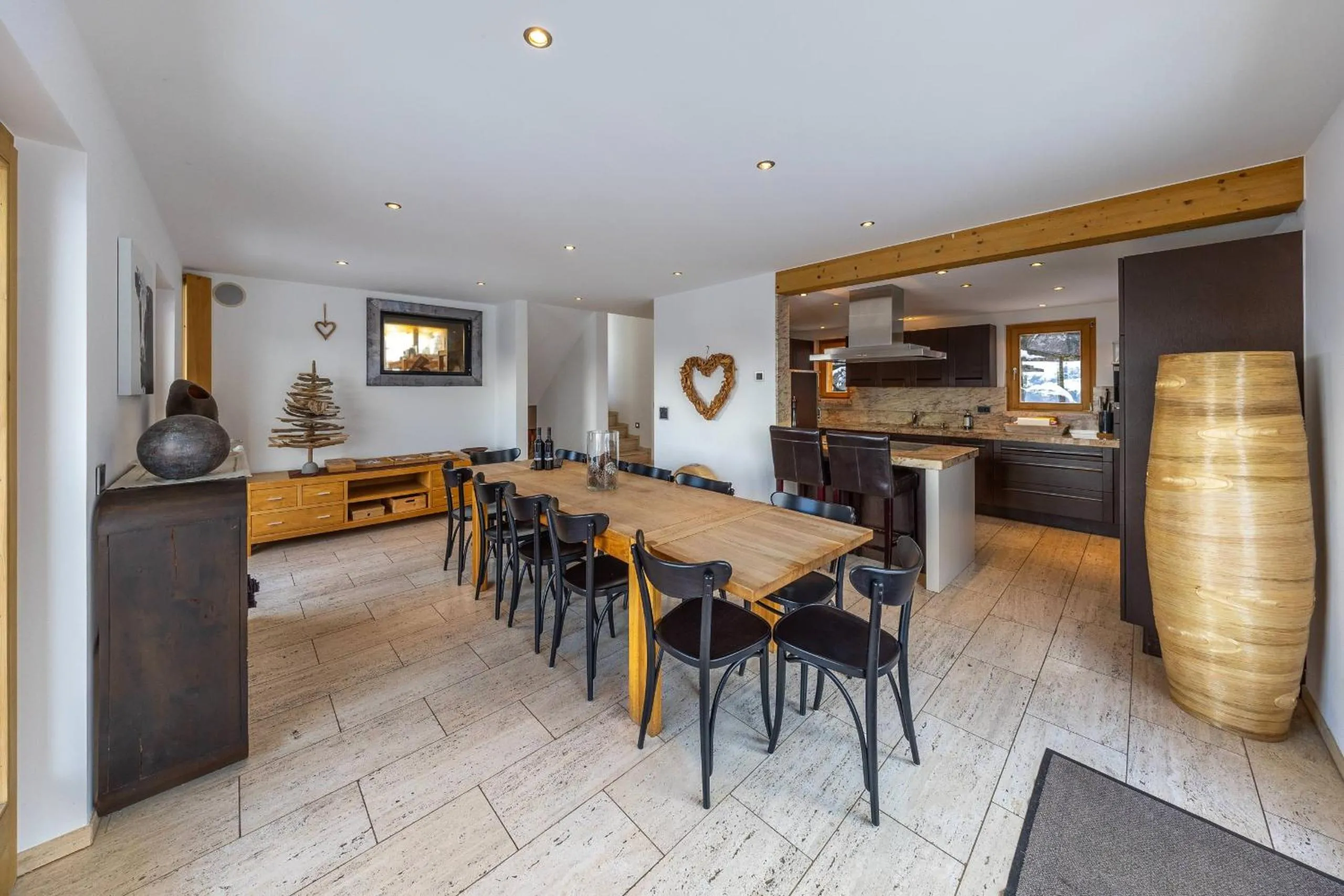Dining area in Chalet Enchanteur