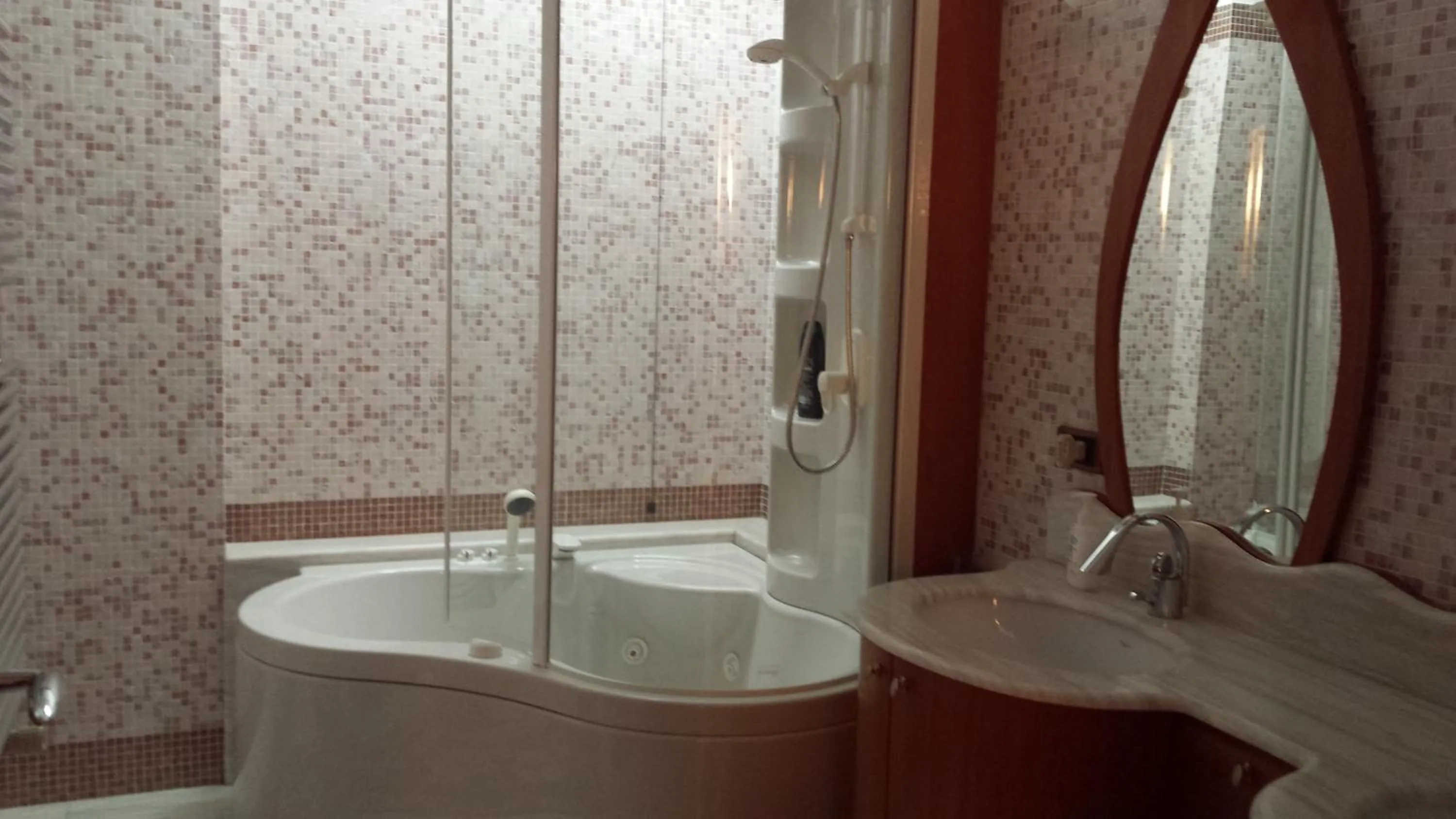 Bathroom in Rosej Bed & Breakfast Putignano