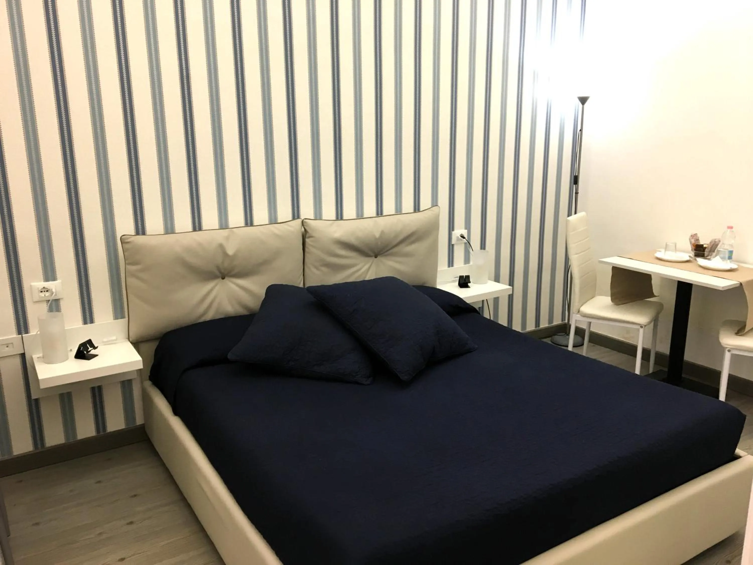 Staff, Bed in Deluxe B&B Centrocitta