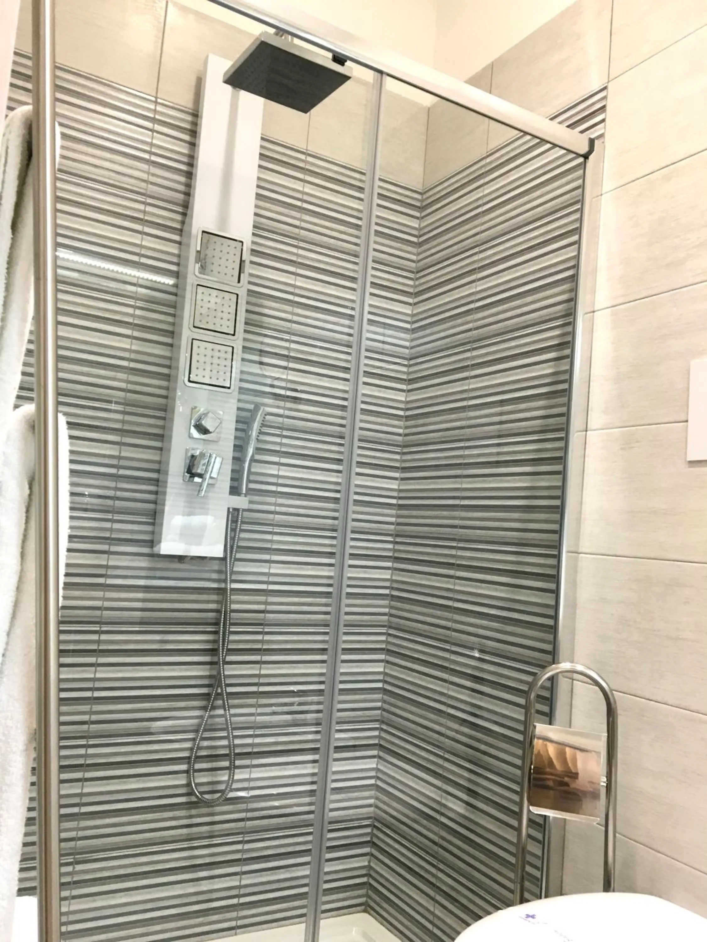 Bathroom in Deluxe B&B Centrocitta