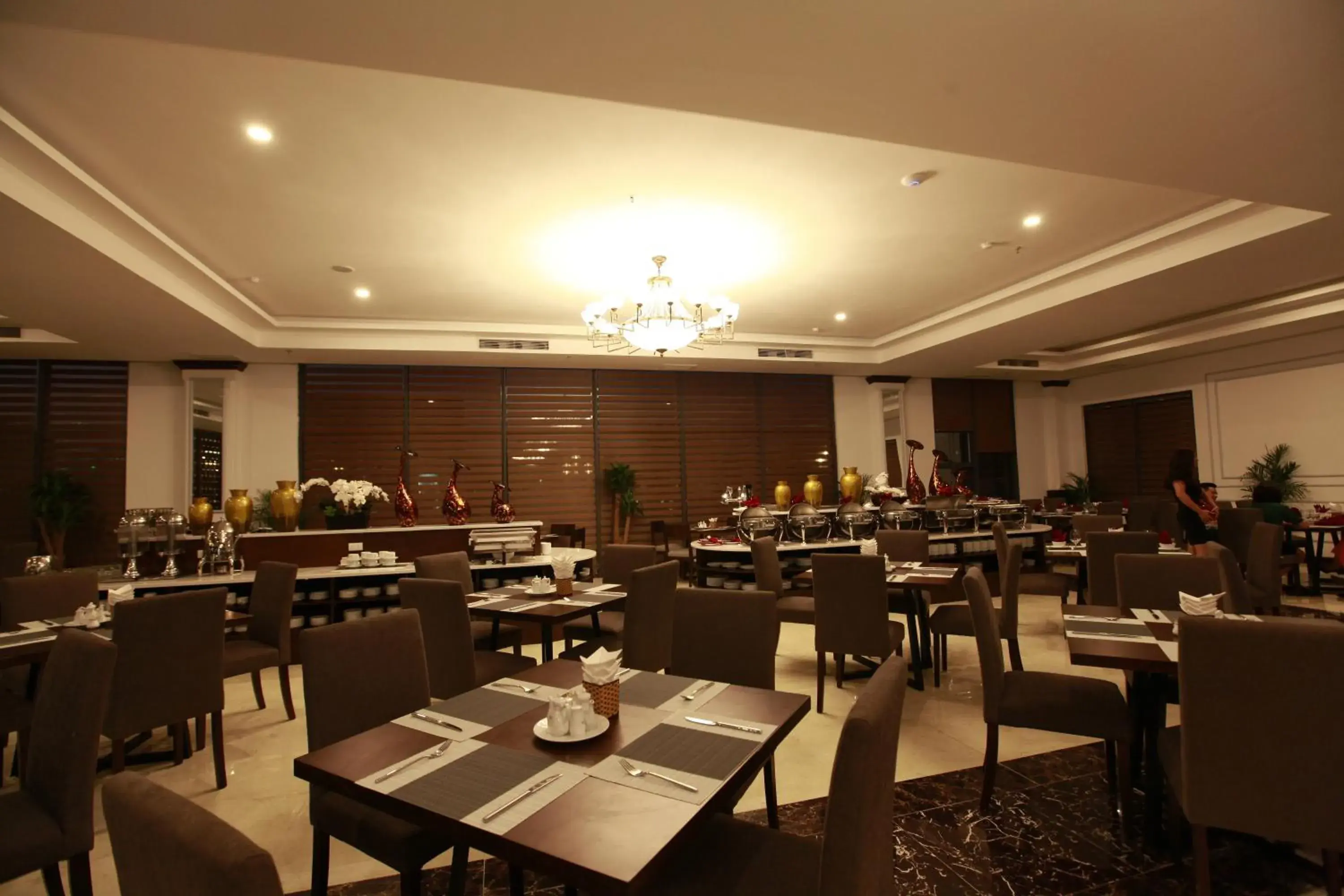 Restaurant/places to eat in Muong Thanh Holiday Con Cuong Restaurant/places to eat in Muong Thanh Holiday Con Cuong