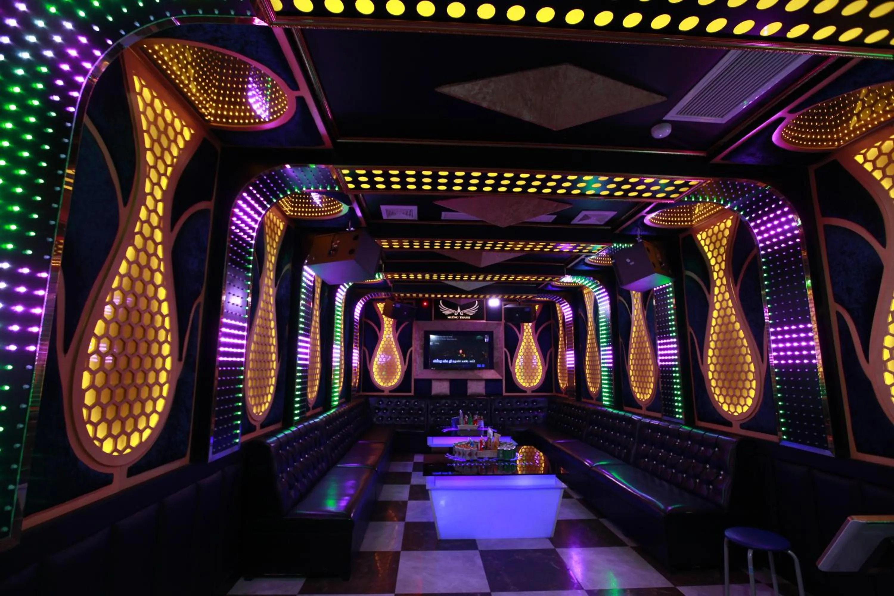 Karaoke in Muong Thanh Holiday Con Cuong