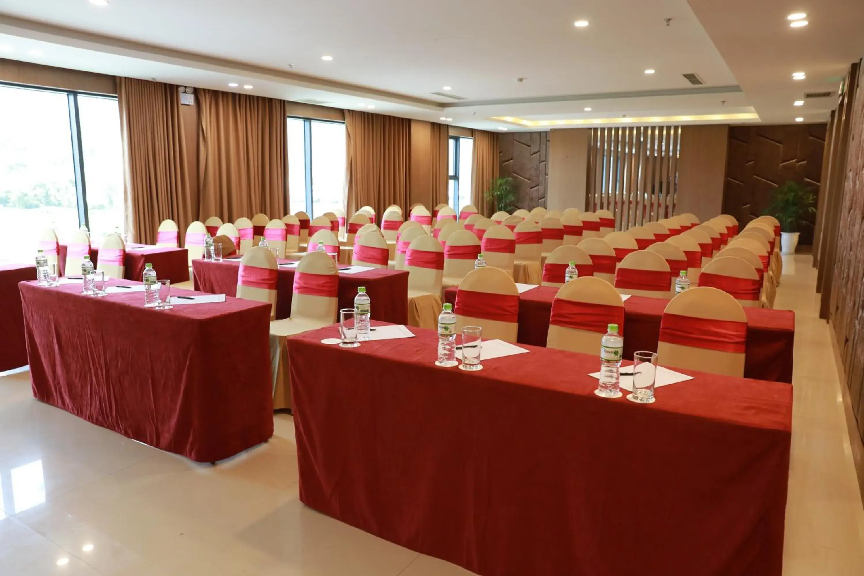 Meeting/conference room in Muong Thanh Holiday Con Cuong Meeting/conference room in Muong Thanh Holiday Con Cuong