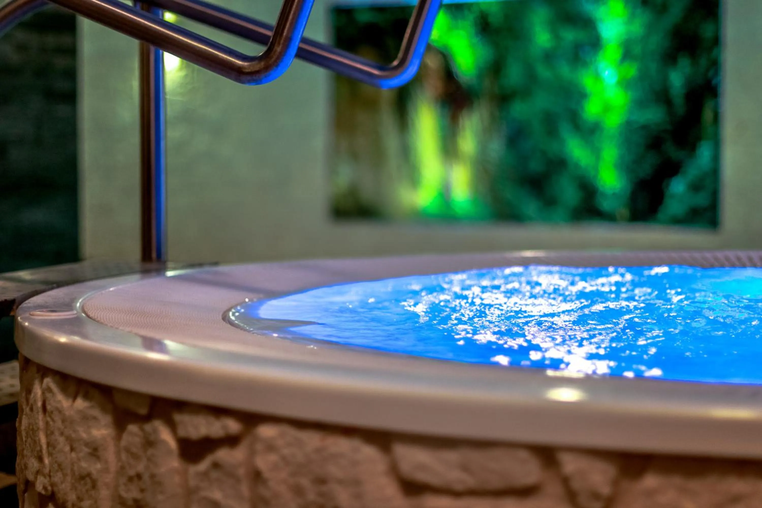 Hot Tub in Villa Aurelia