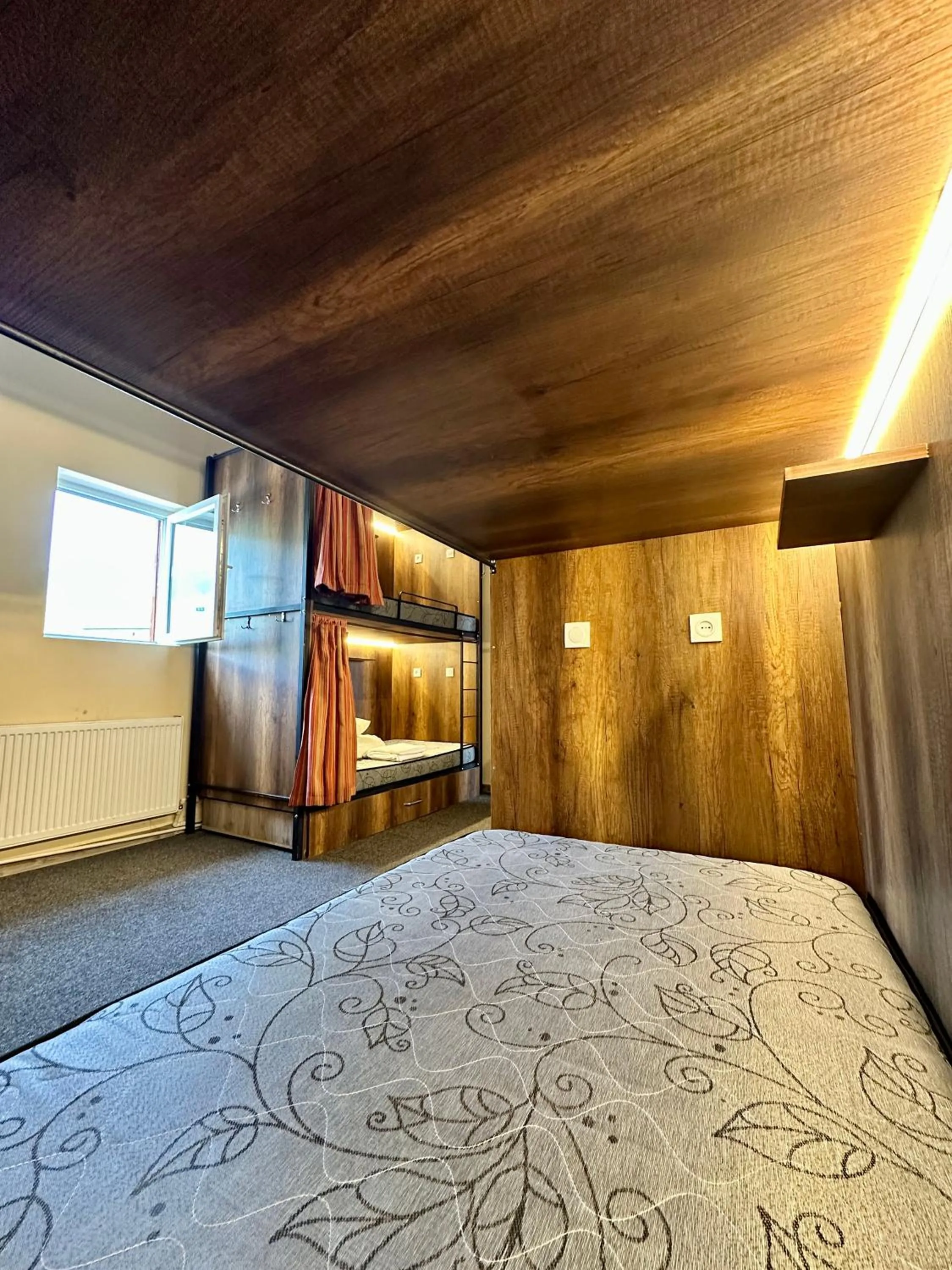 Photo of the whole room, Bed in Riders House New Gudauri