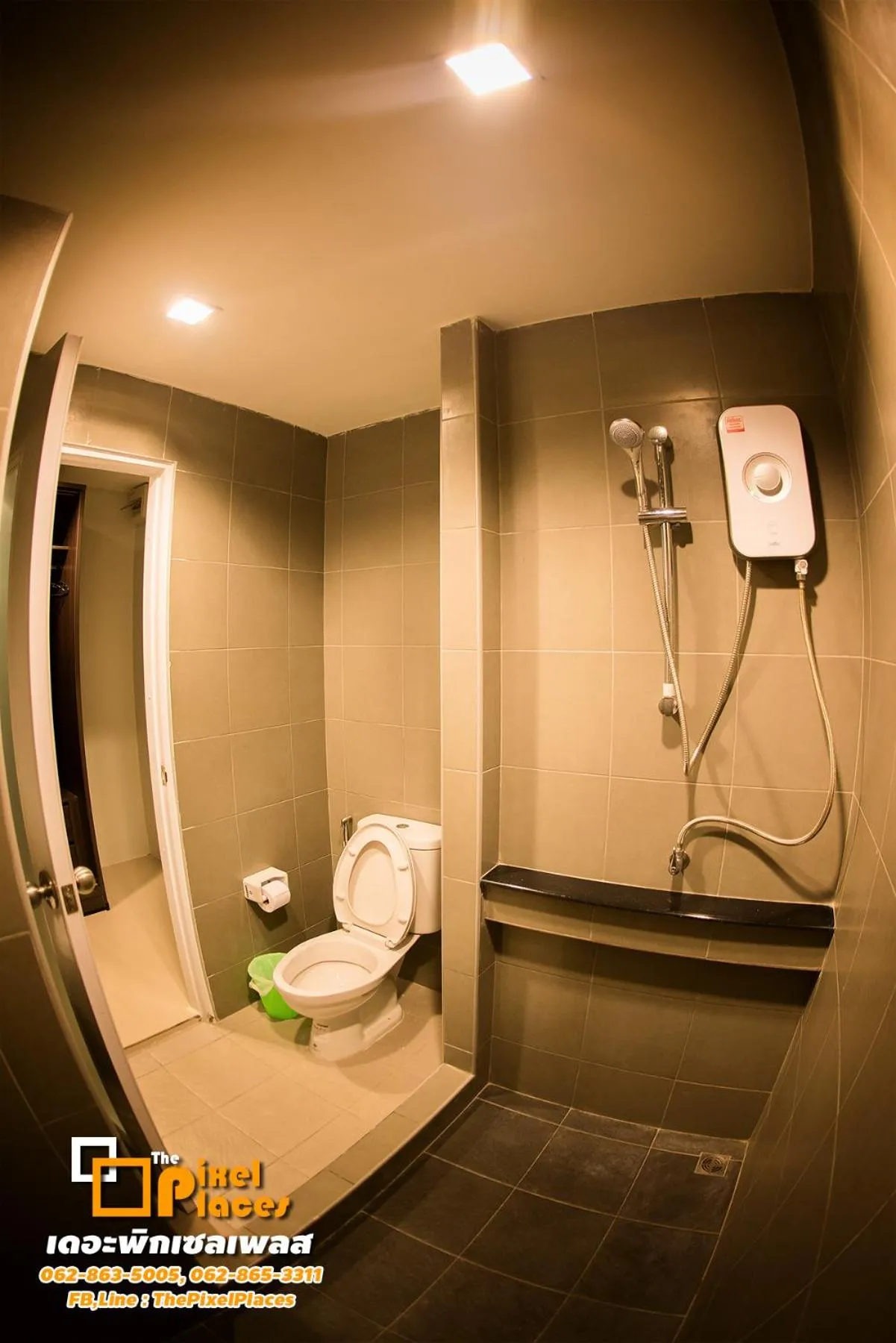 Toilet in The Pixel Places