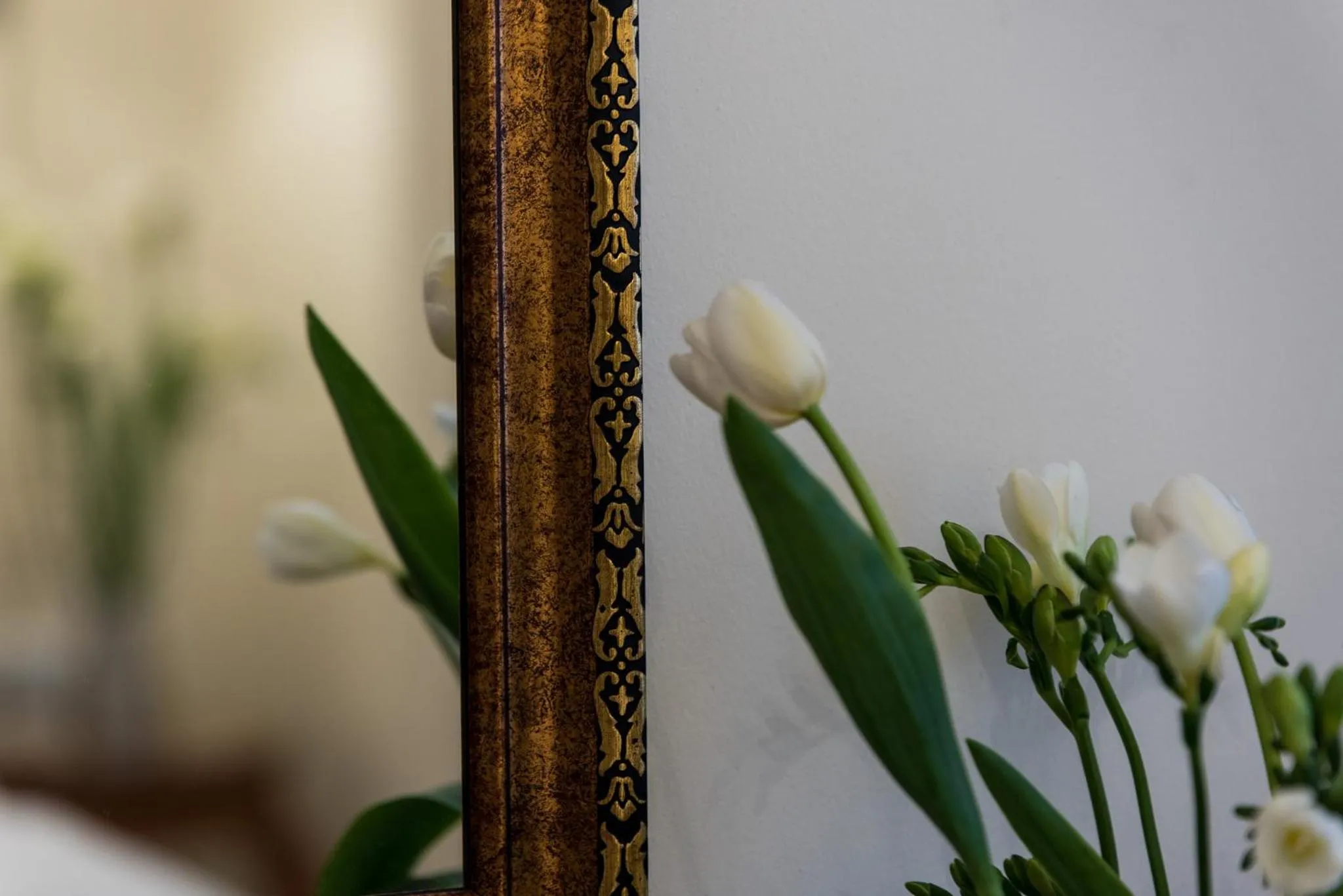 Decorative detail in Old Town Inn