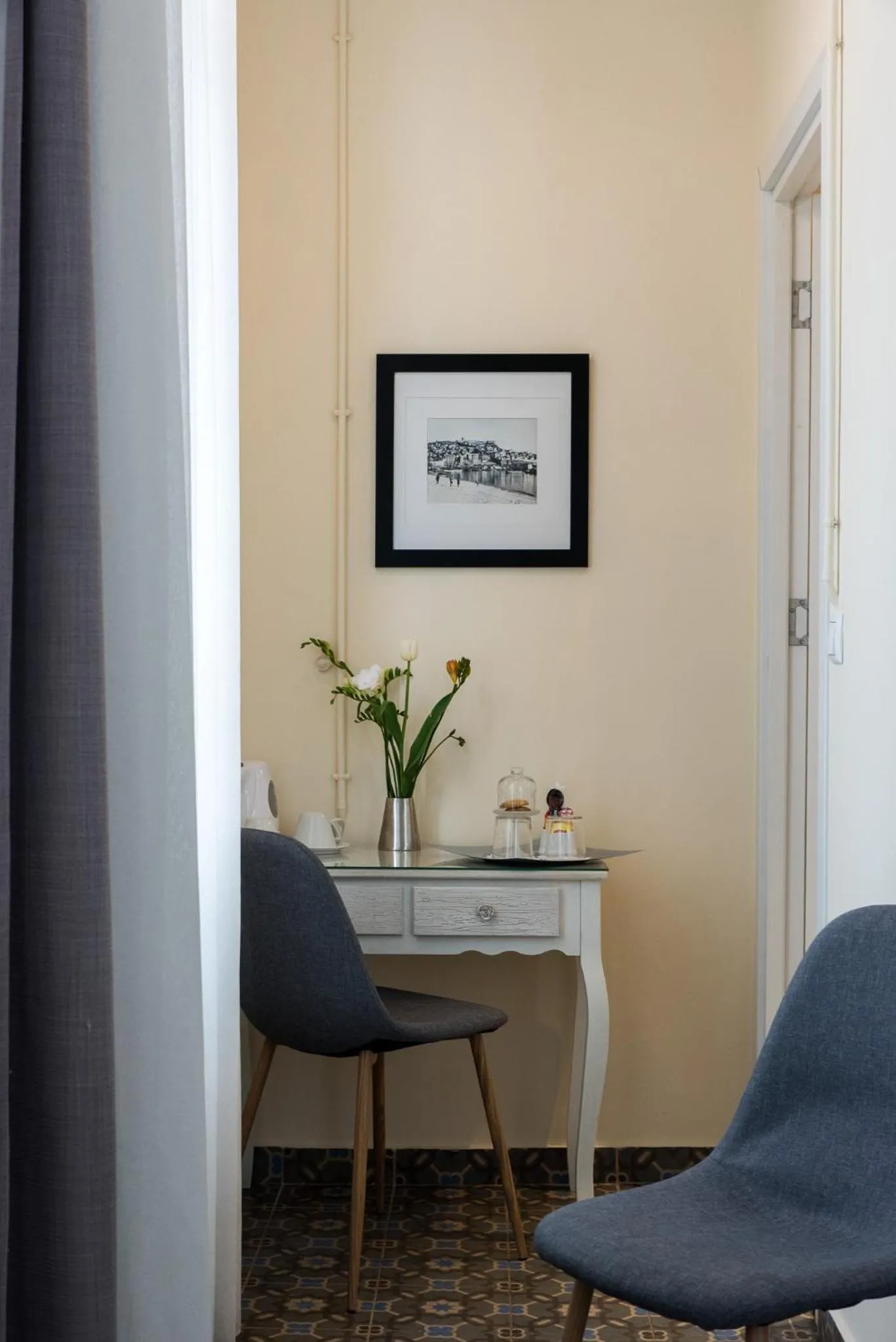 Coffee/tea facilities in Old Town Inn