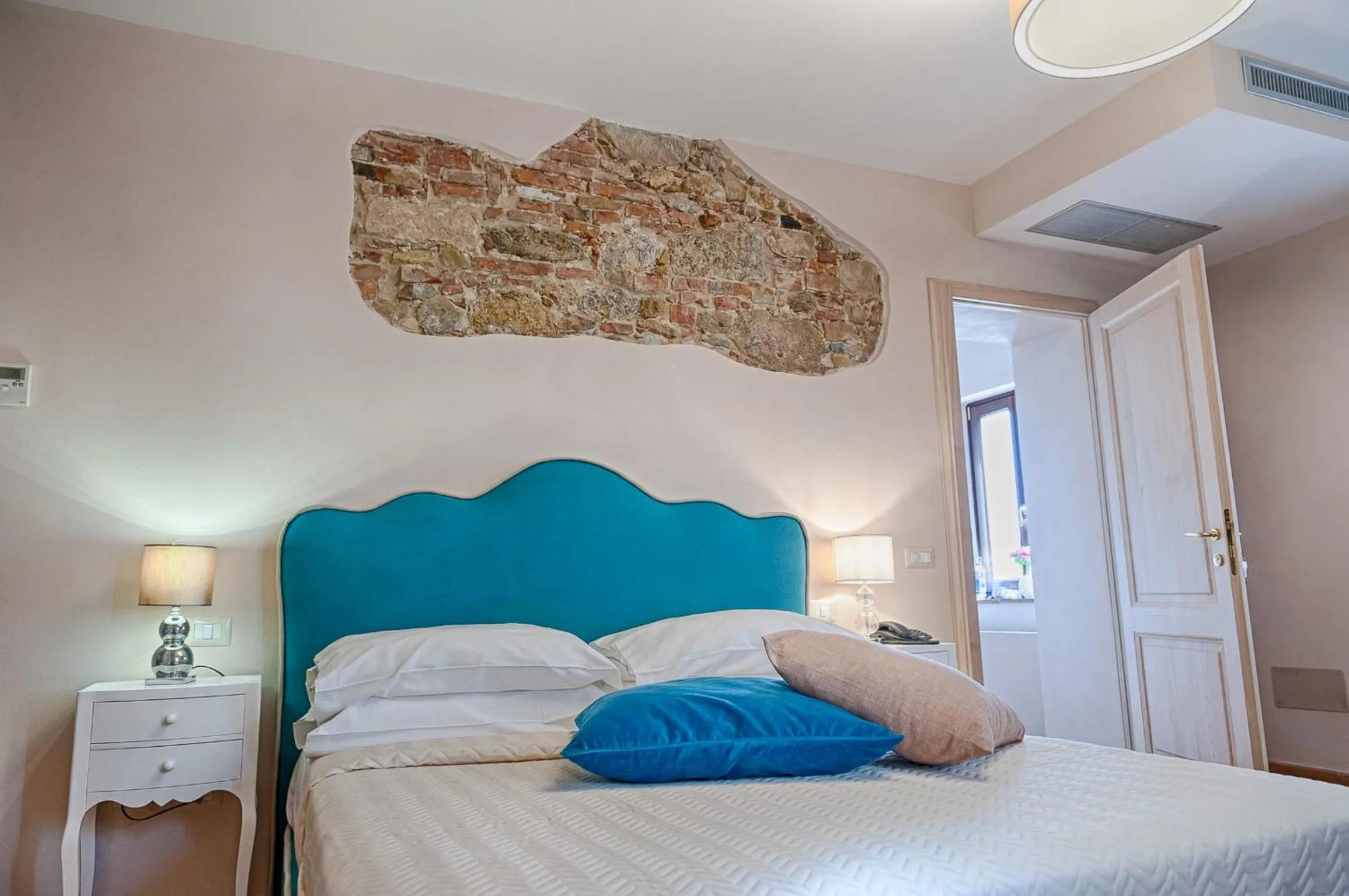 Bed in Antica Quercia Villa & Spa