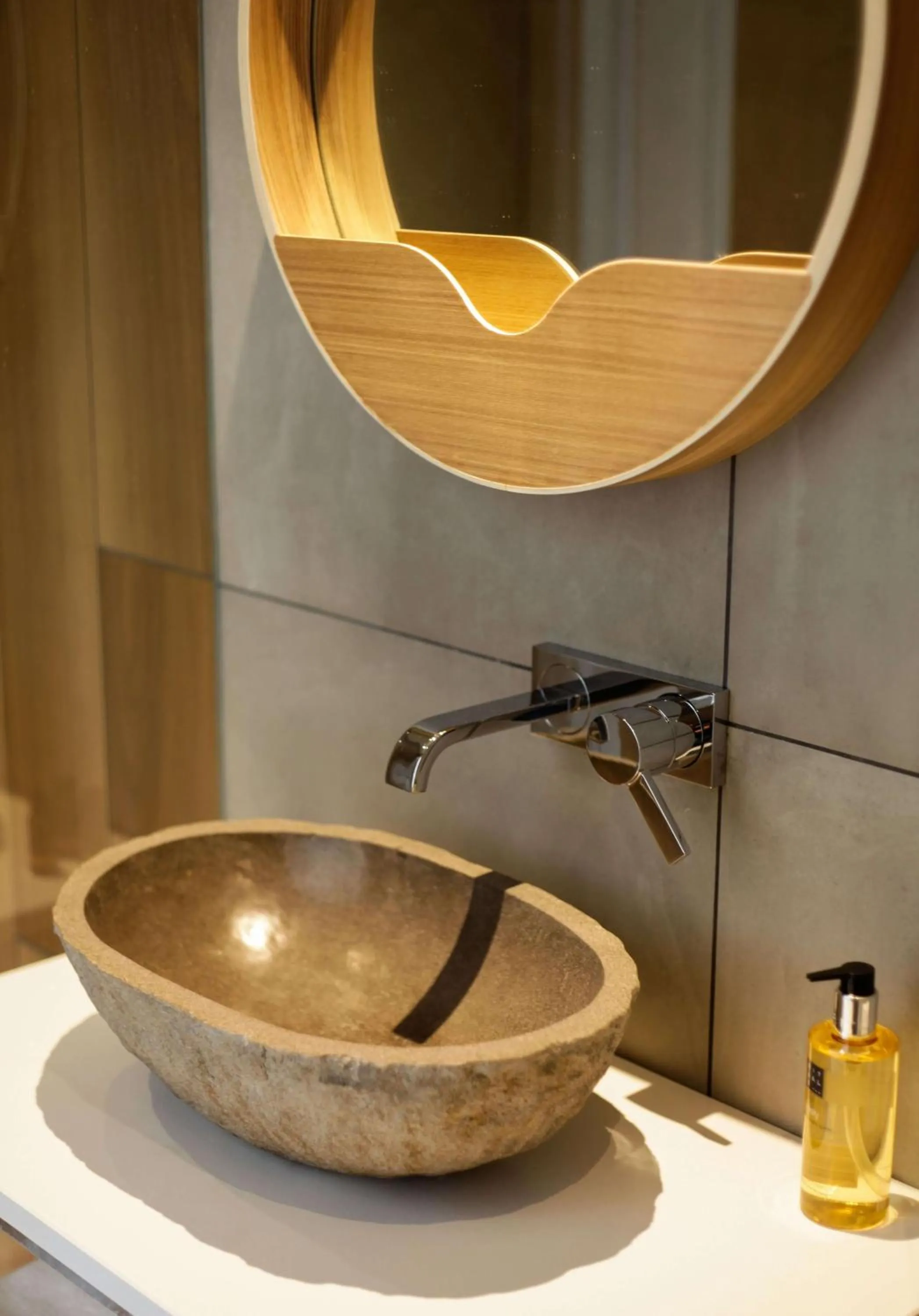 Photo of the whole room in Boutique Hotel Nieuw Uilenburg