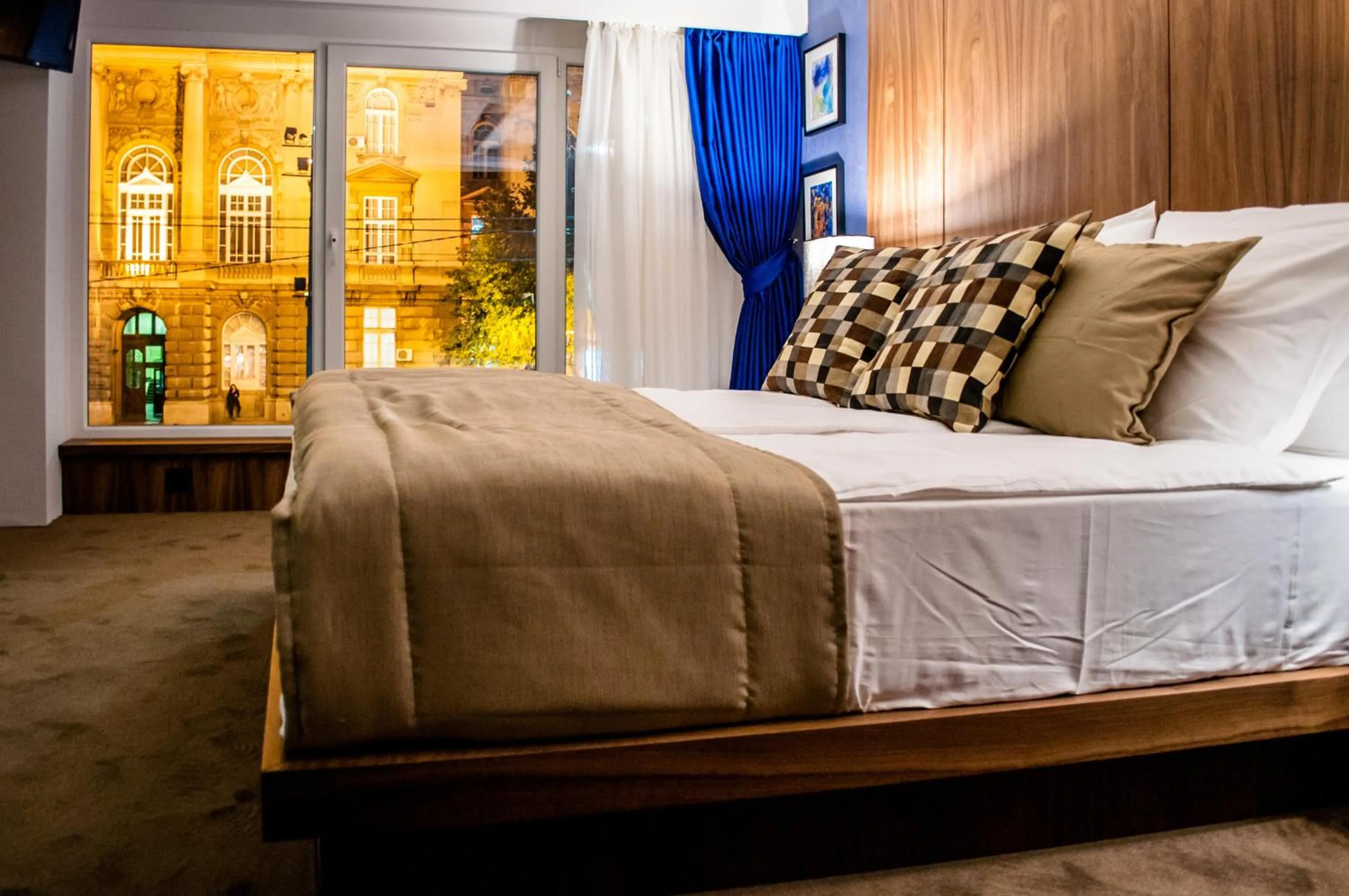 Bed in Nomad Luxury Suites