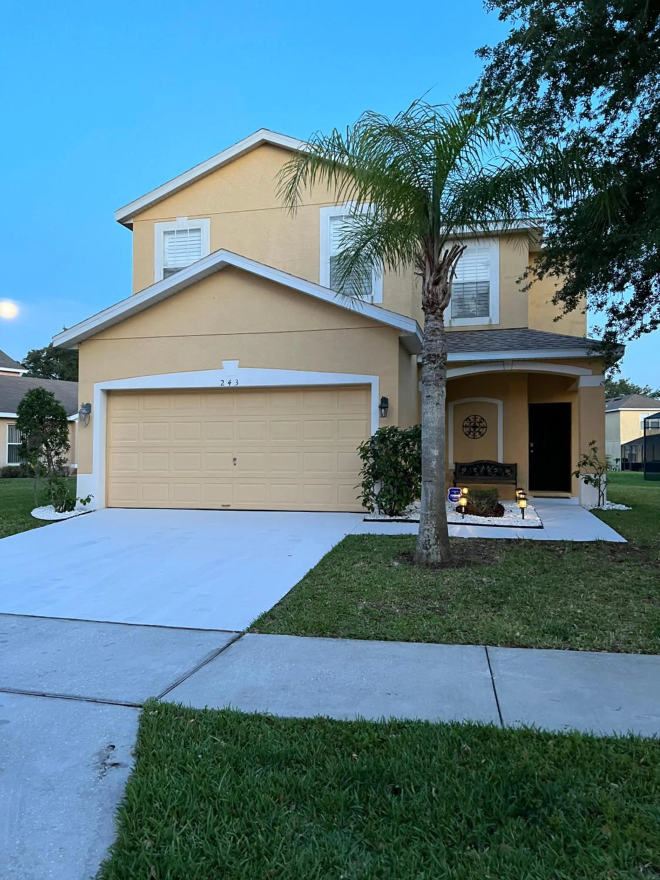 Cozy Villa With South Facing Pool