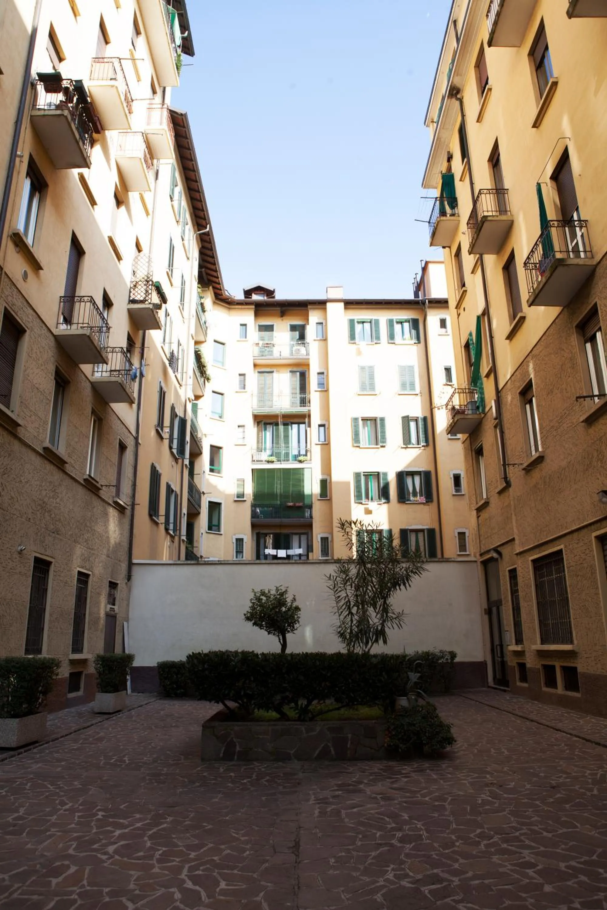 Patio in Alessia's Flat - Mac Mahon